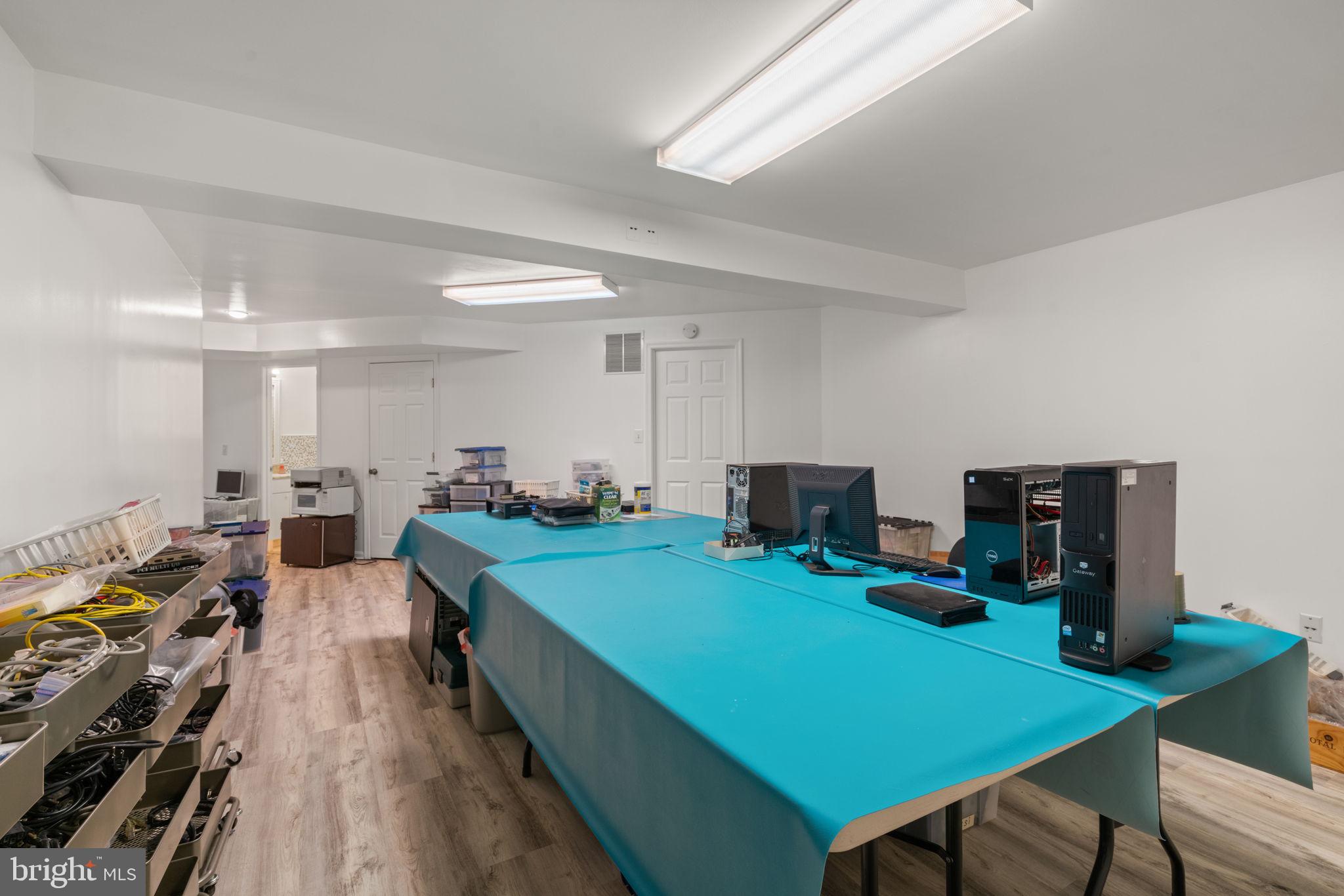 FOX MEADOW - Residential