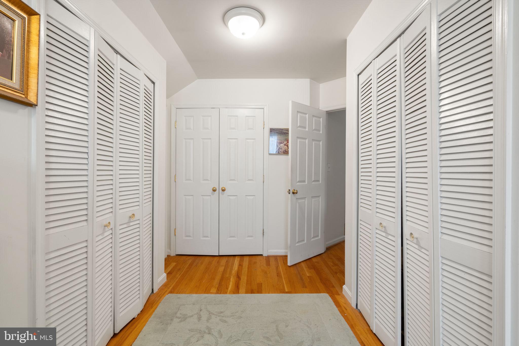 FOX MEADOW - Residential