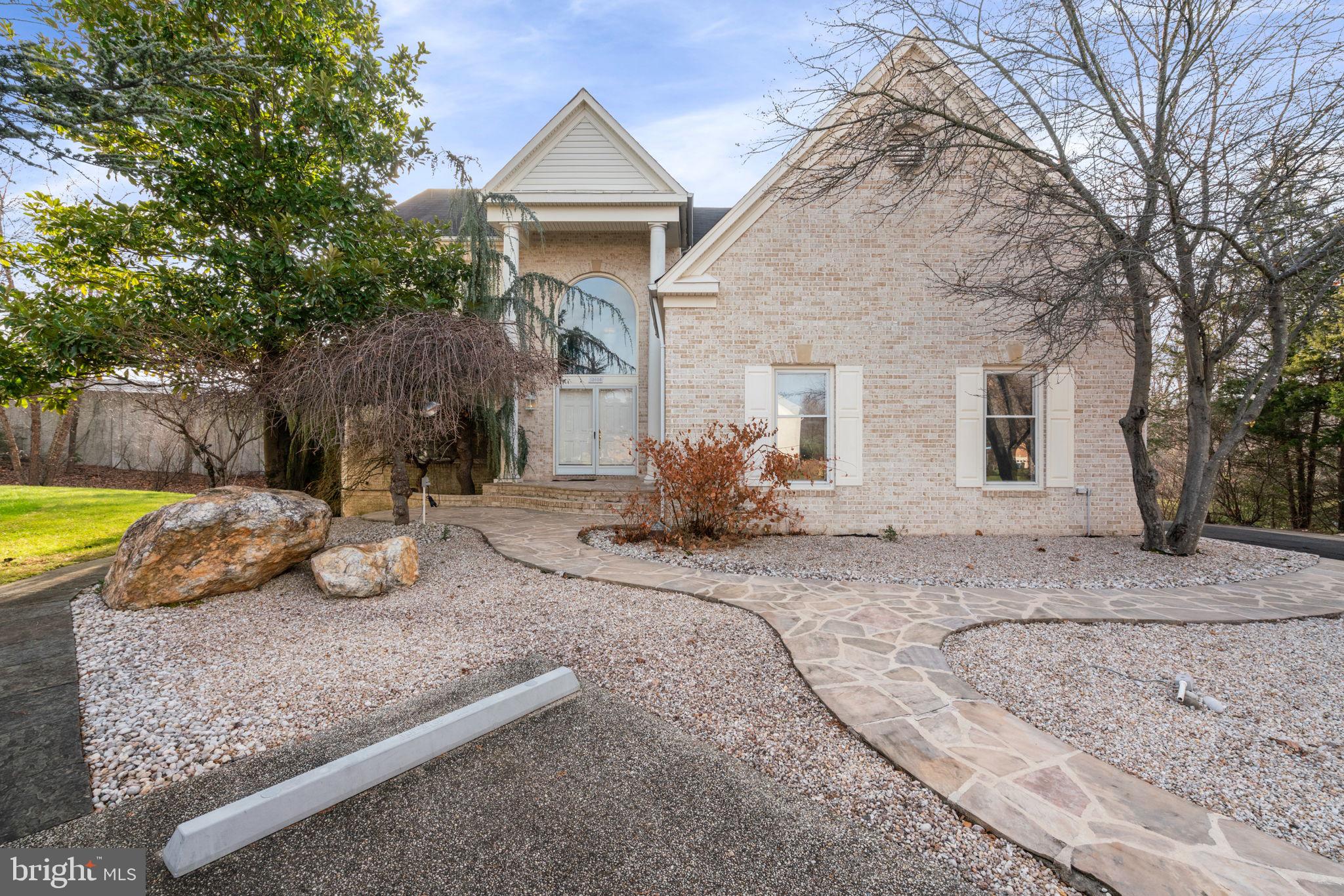 FOX MEADOW - Residential