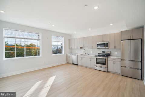 Condo For Rent - 646 N 32nd Street #10<br/> PHILADELPHIA, PA 19104