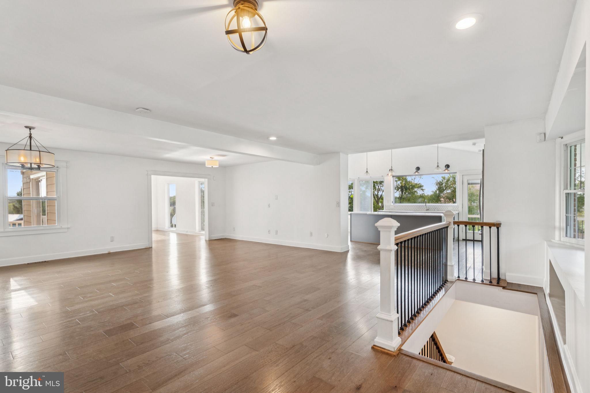 2182 SUGARLOAF PARKVIEW LANE