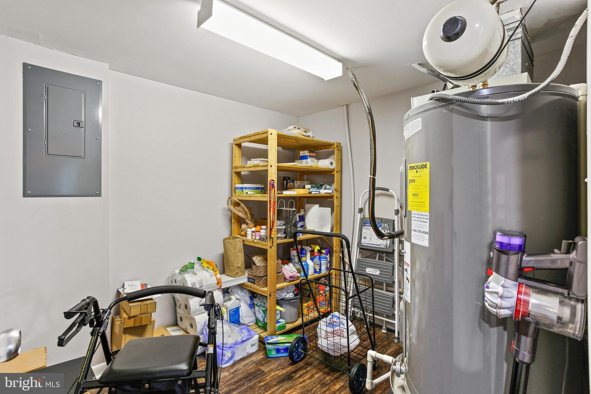 ANNEN WOODS - Residential