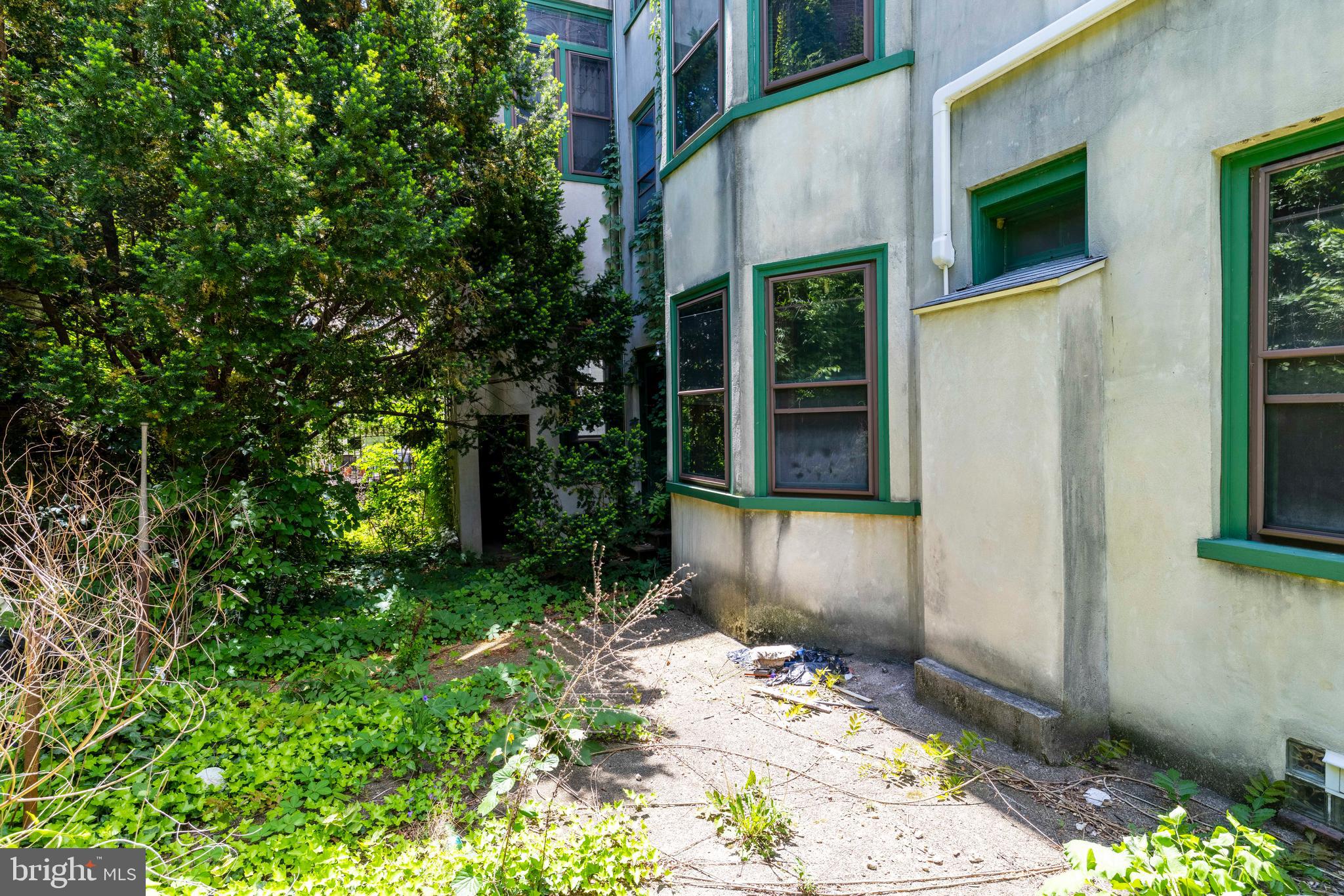 FAIRMOUNT - Residential