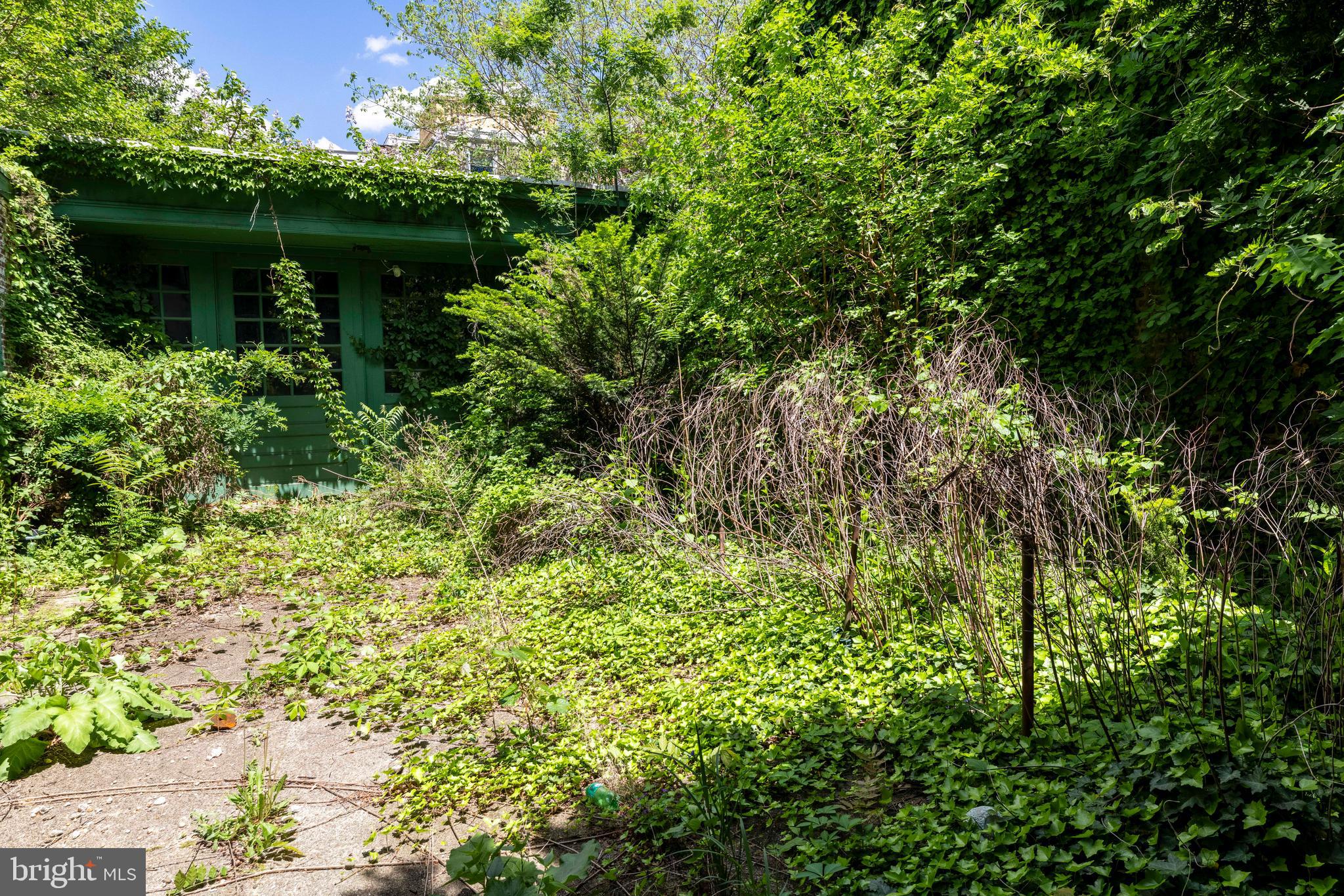 FAIRMOUNT - Residential