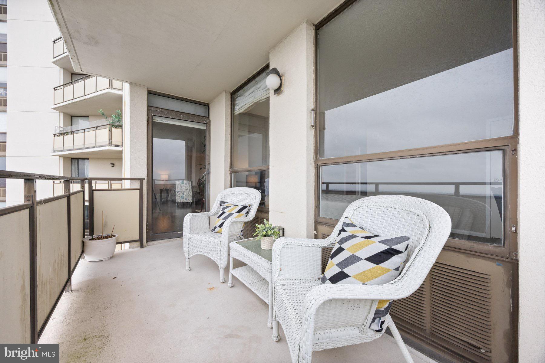 RIDGELY TOWSON CENTER - Residential