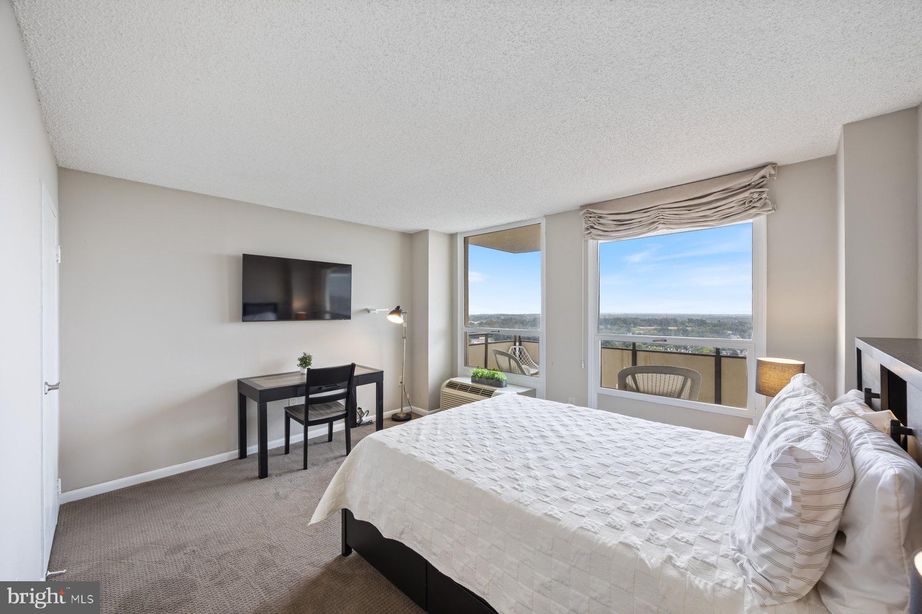 RIDGELY TOWSON CENTER - Residential