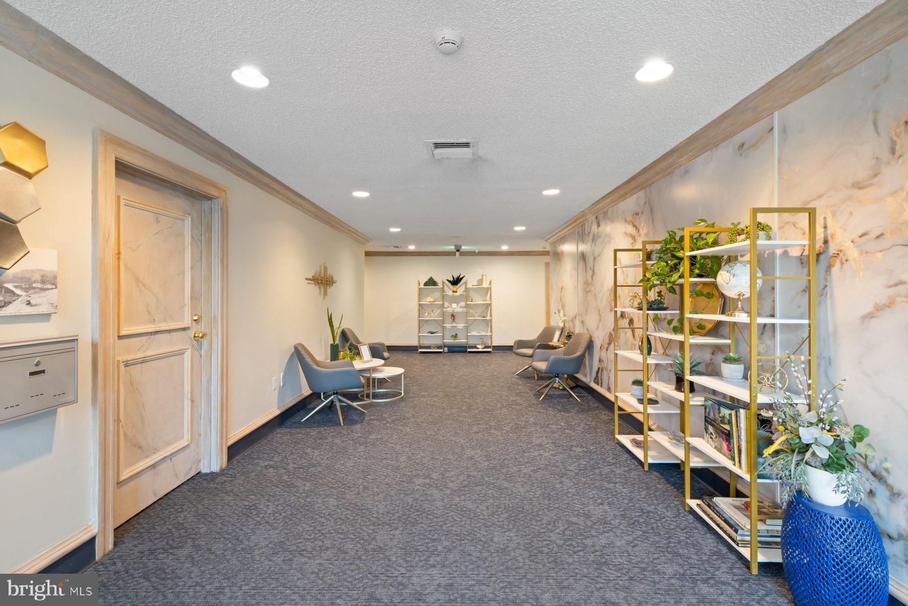 RIDGELY TOWSON CENTER - Residential