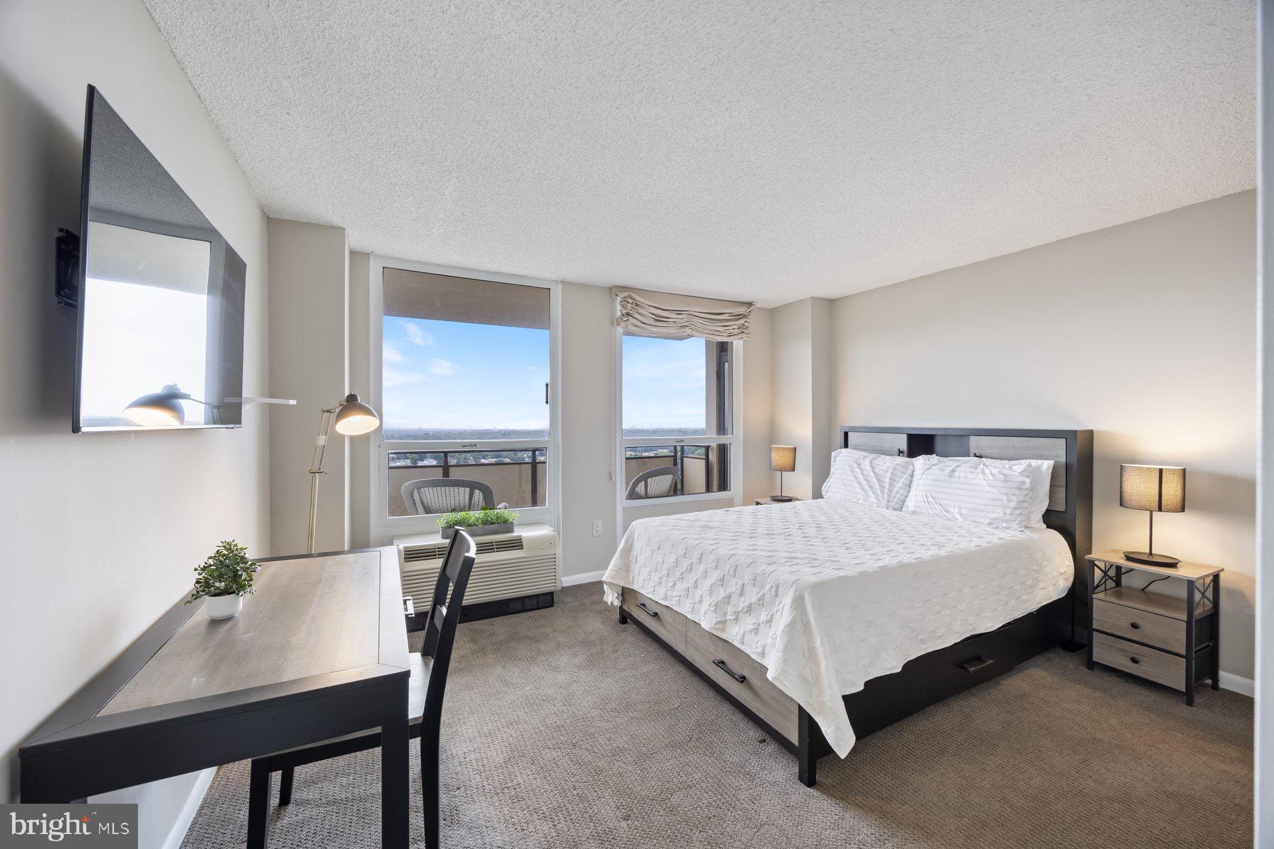 RIDGELY TOWSON CENTER - Residential