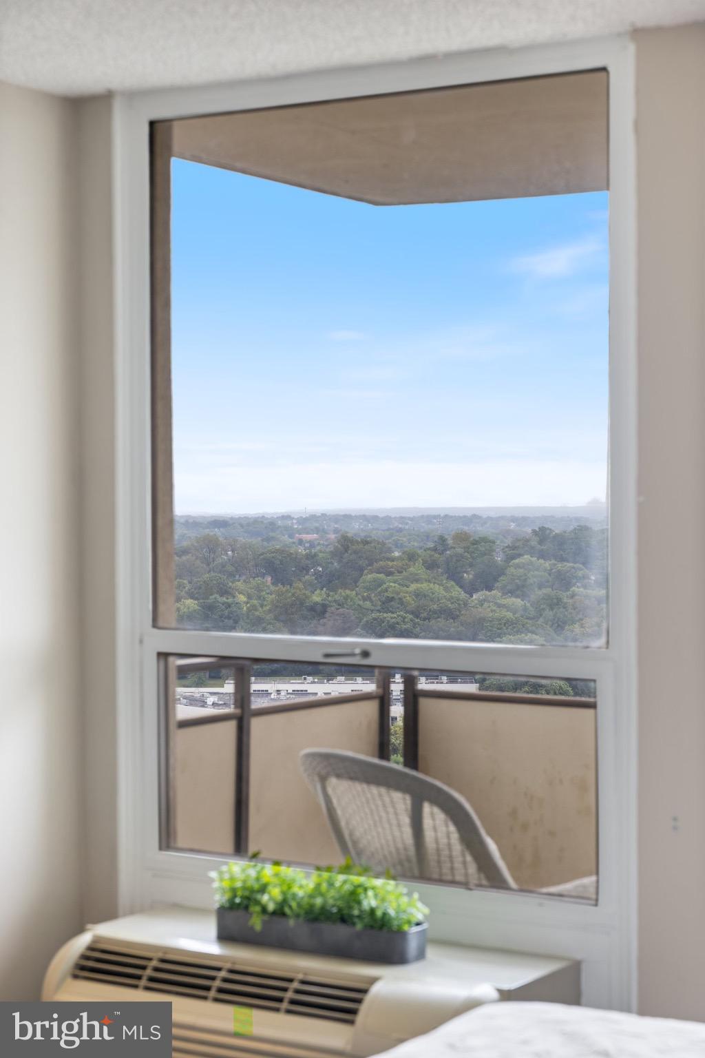 RIDGELY TOWSON CENTER - Residential