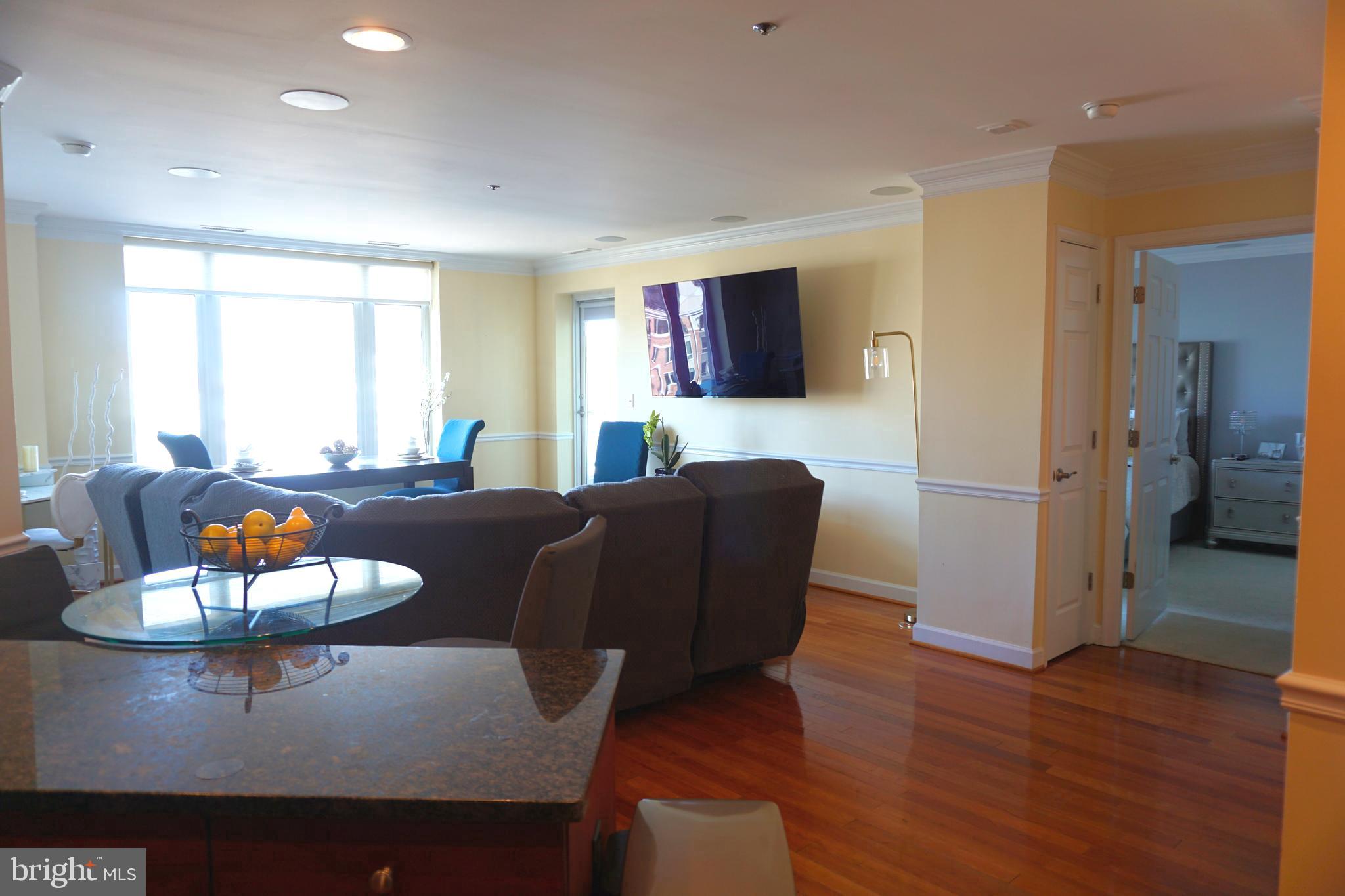 HARBORVIEW CONDOMINIUMS - Residential