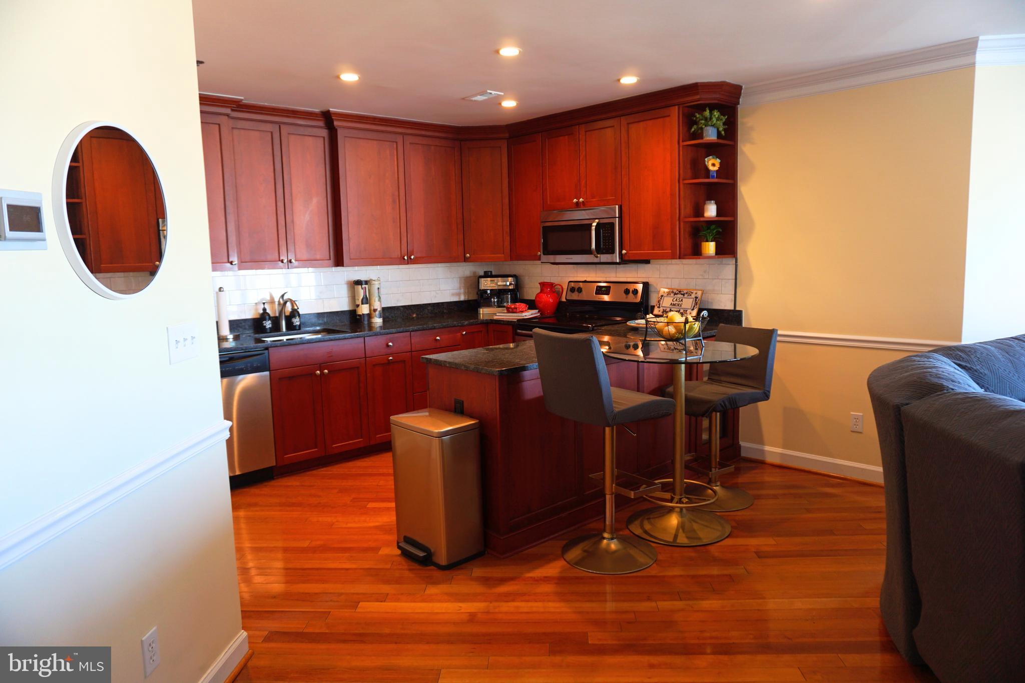 HARBORVIEW CONDOMINIUMS - Residential