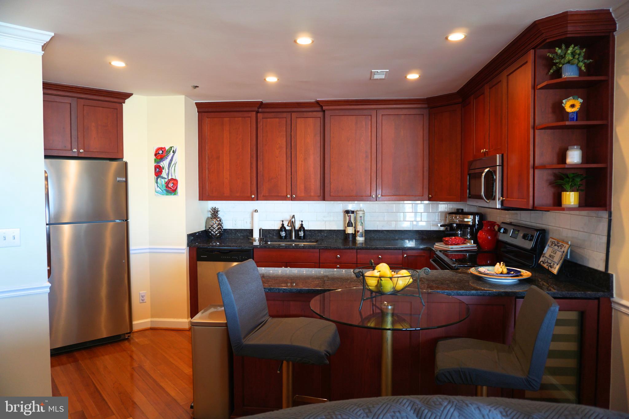 HARBORVIEW CONDOMINIUMS - Residential