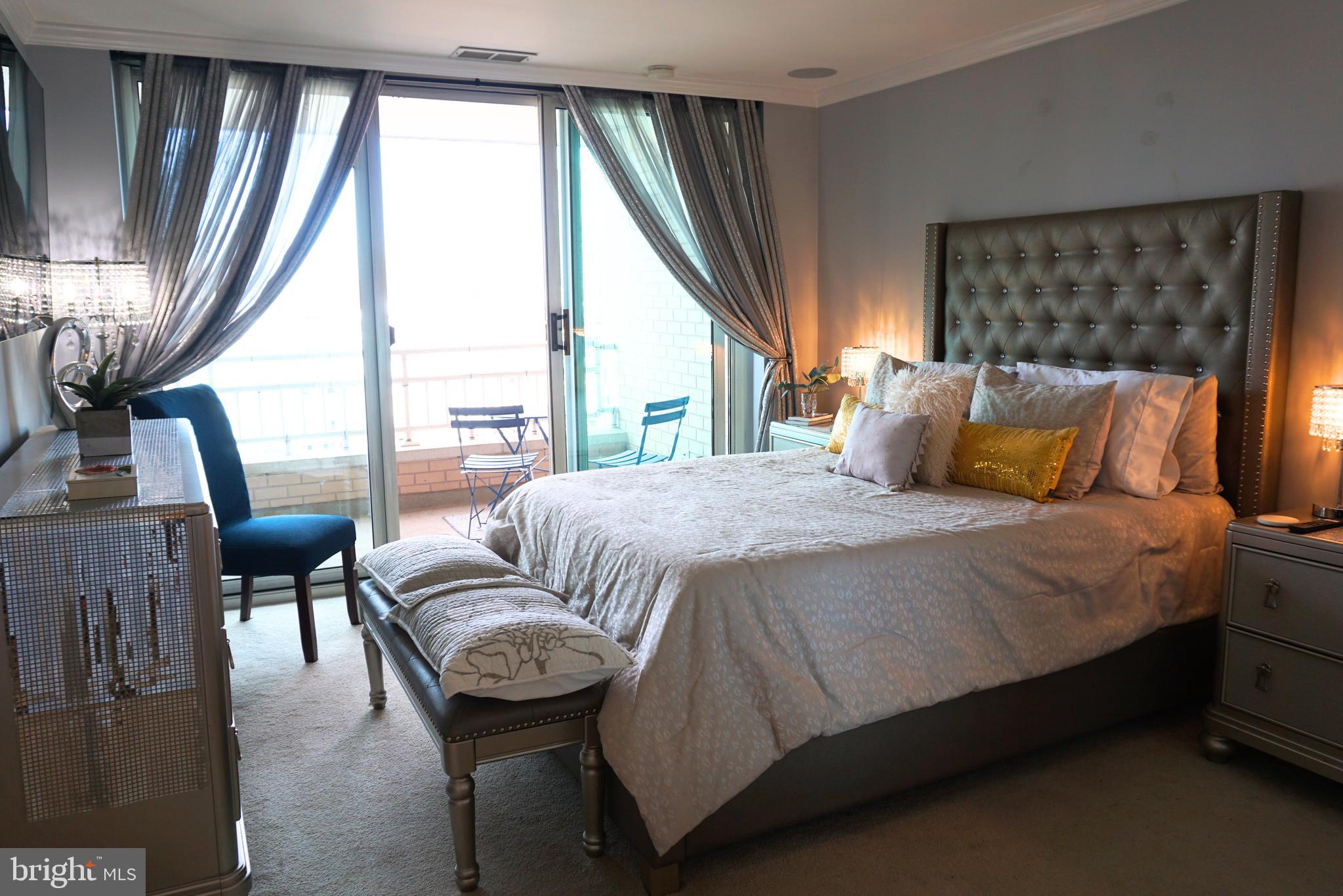 HARBORVIEW CONDOMINIUMS - Residential