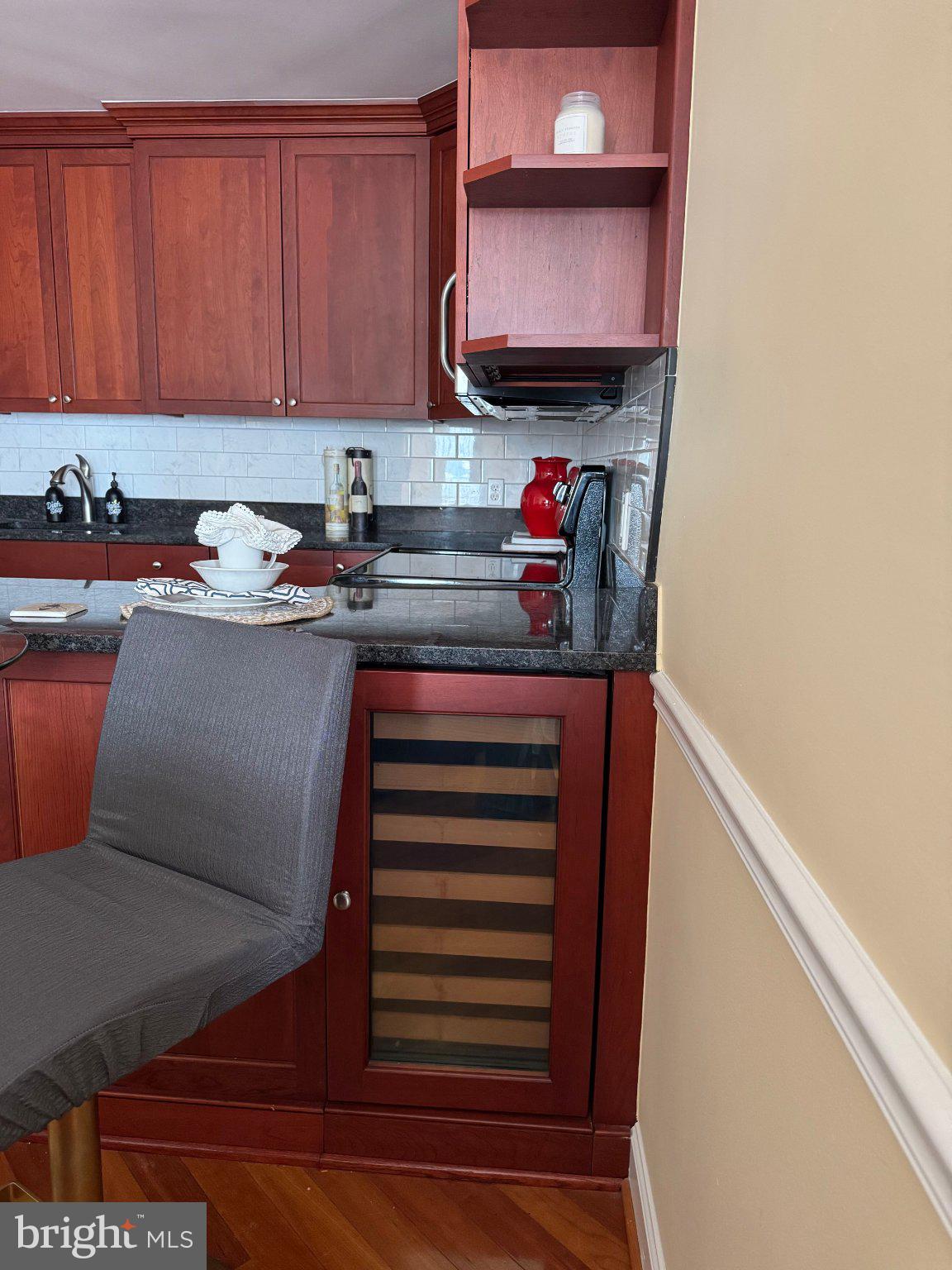 HARBORVIEW CONDOMINIUMS - Residential