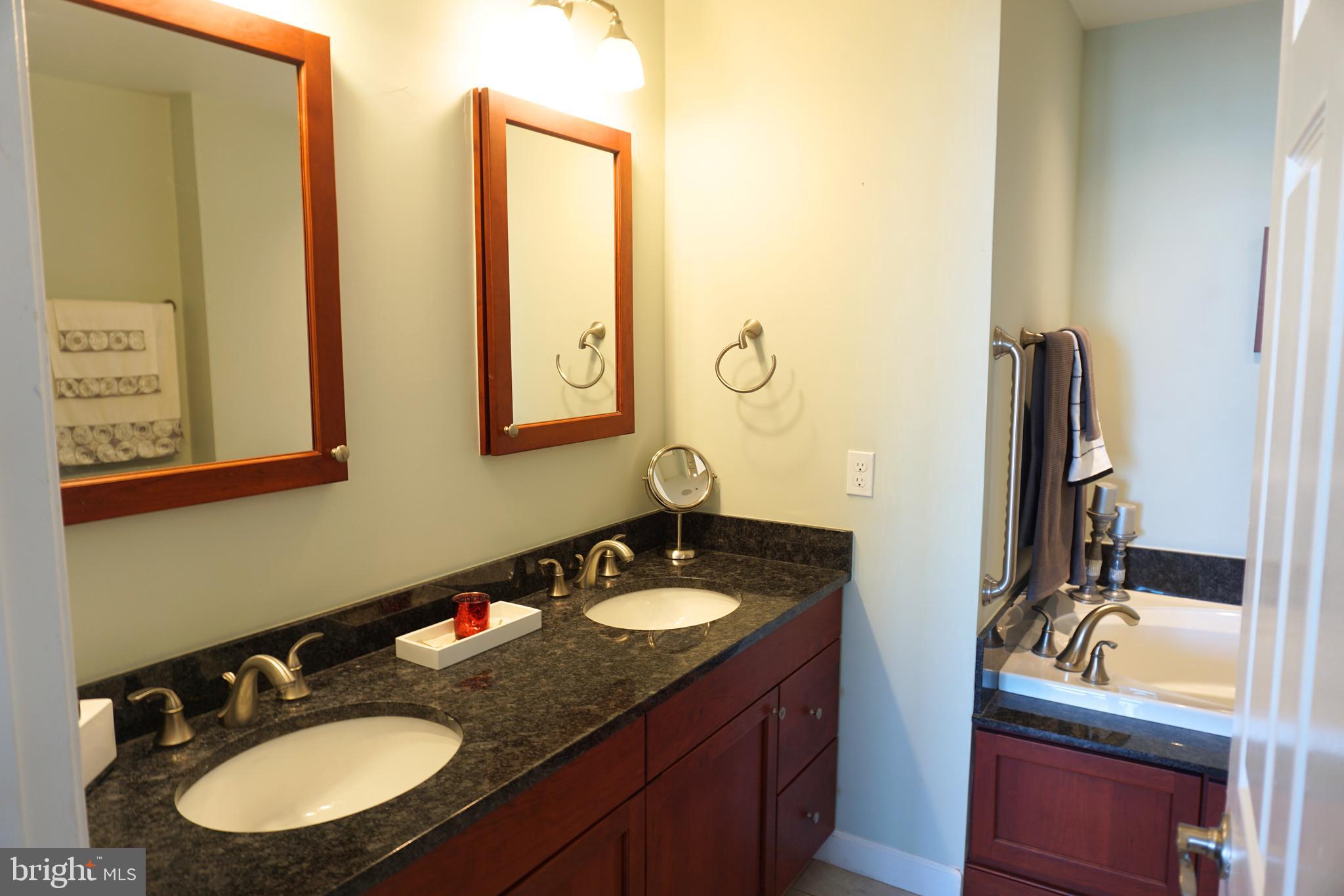 HARBORVIEW CONDOMINIUMS - Residential