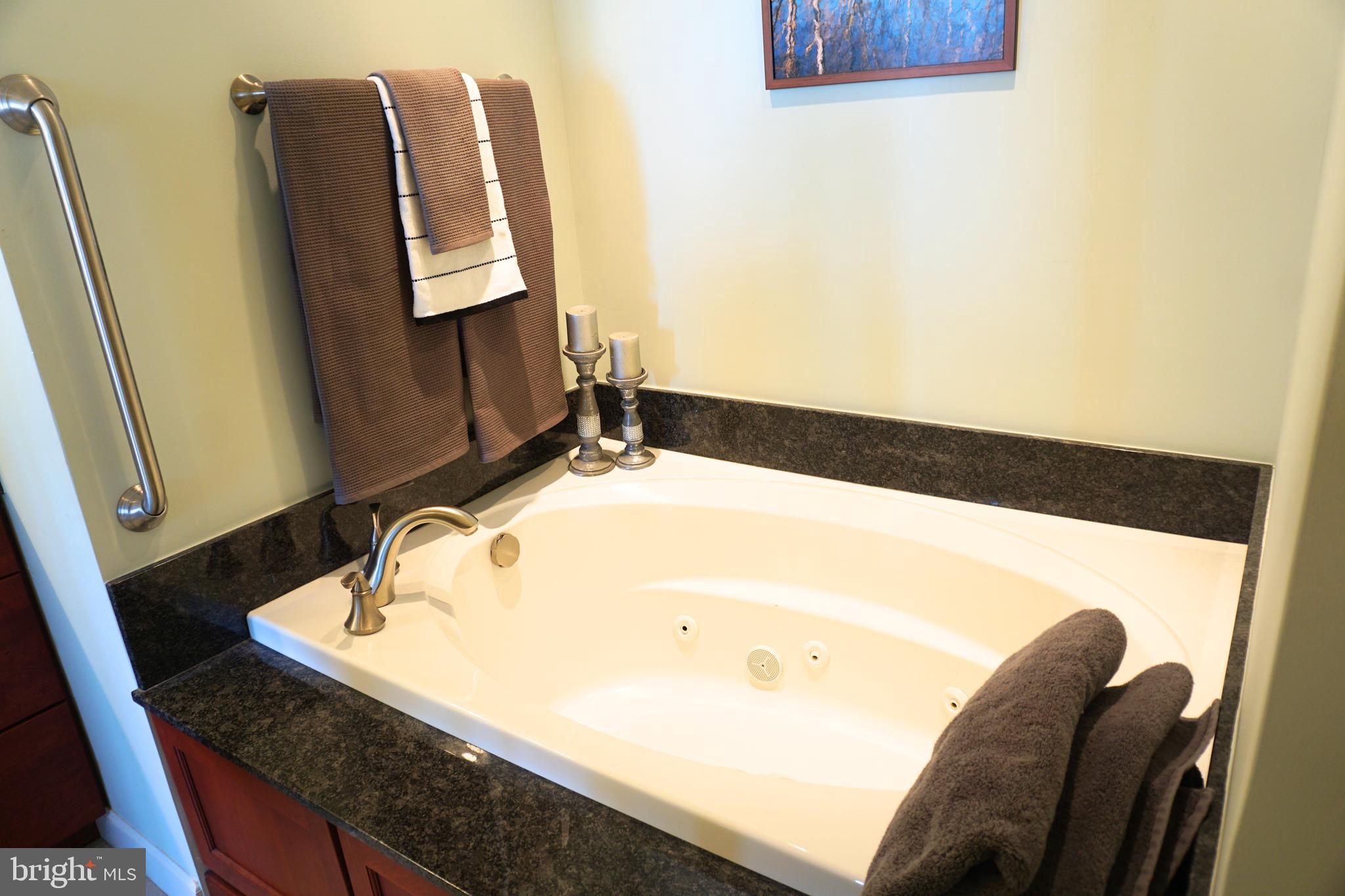 HARBORVIEW CONDOMINIUMS - Residential