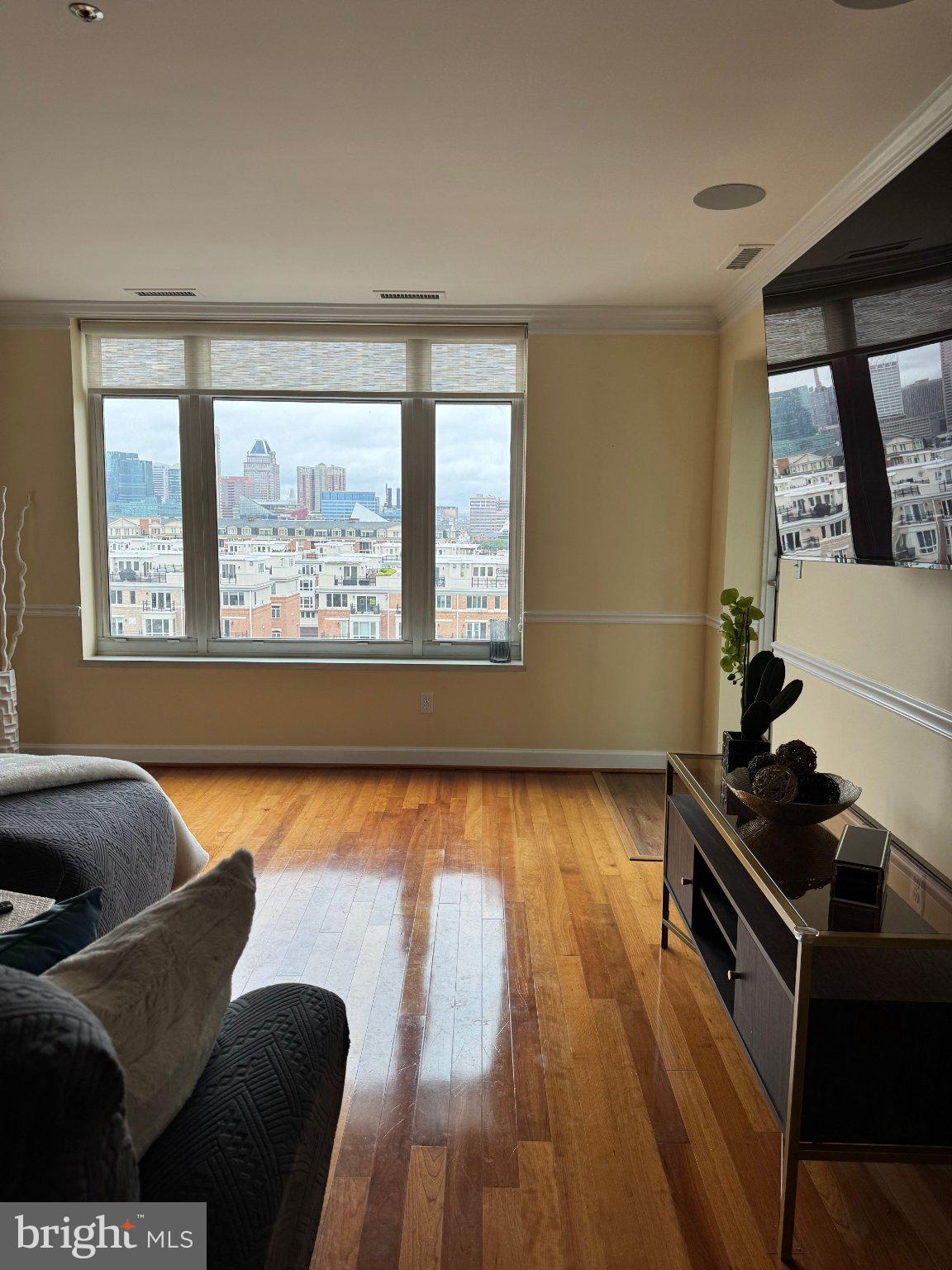 HARBORVIEW CONDOMINIUMS - Residential