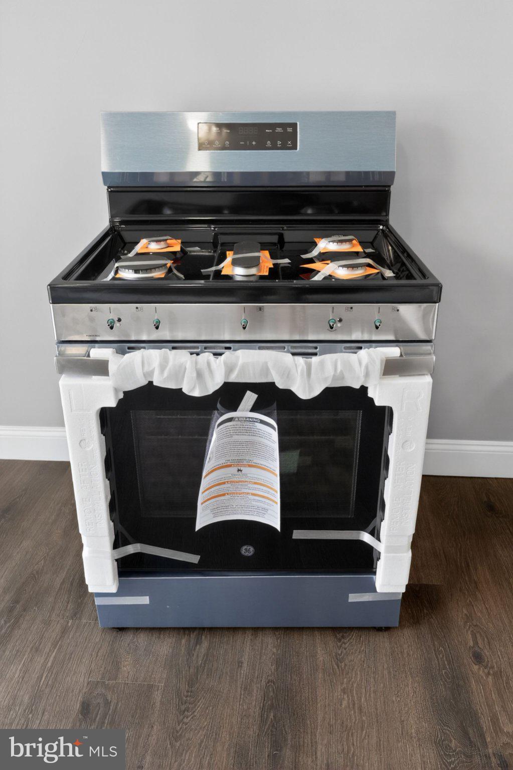 OXFORD CIRCLE - Residential