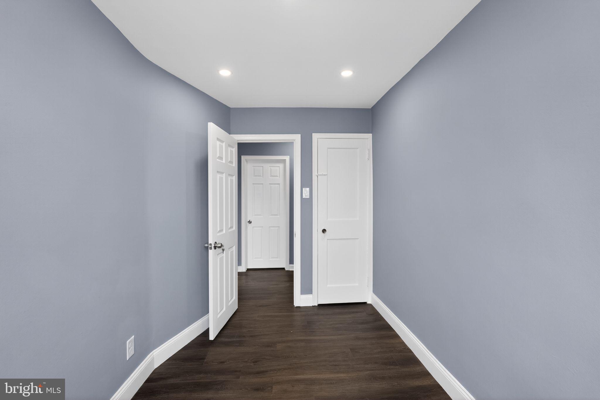 OXFORD CIRCLE - Residential