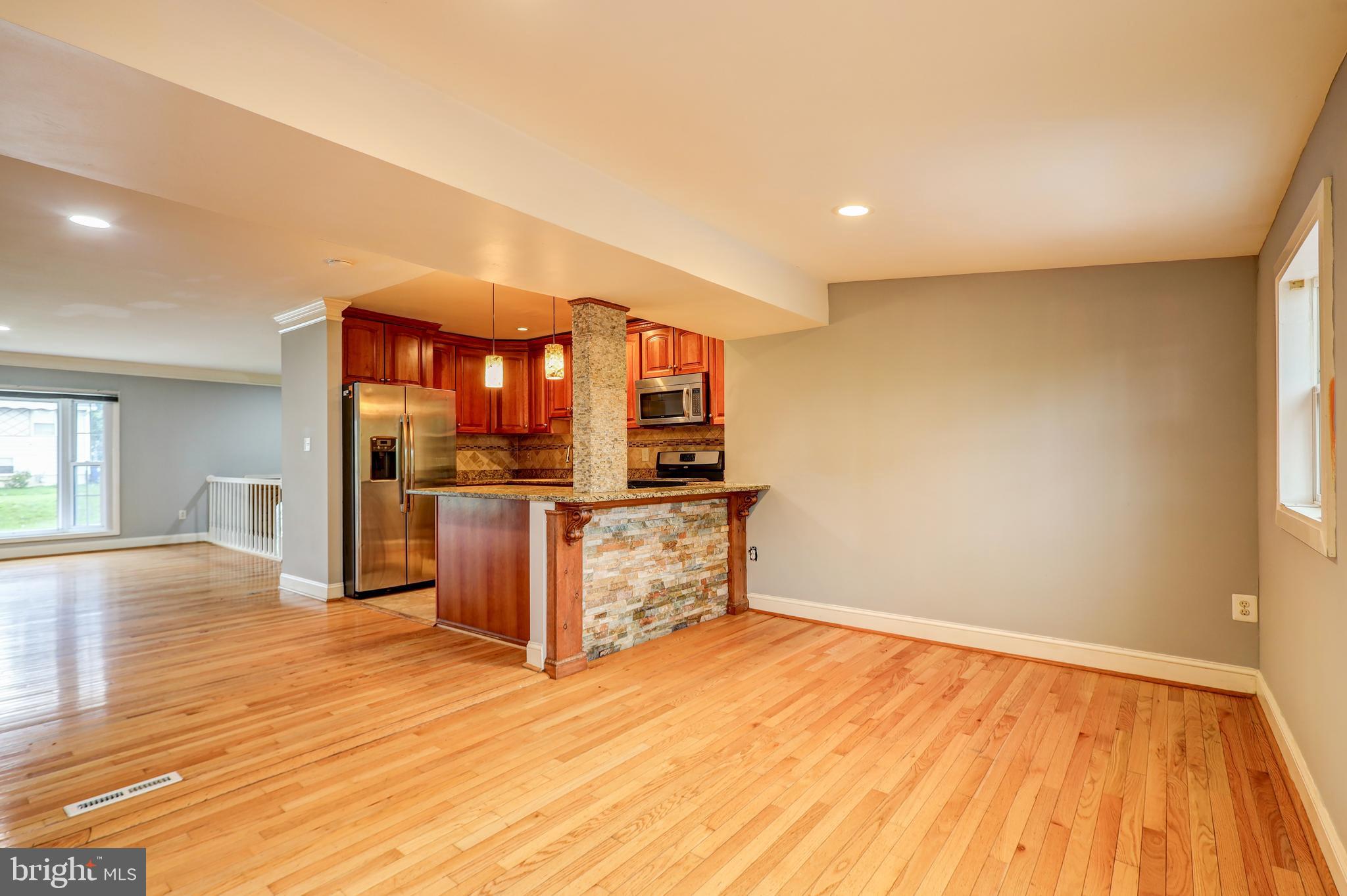 GLENARDEN WOODS - Residential