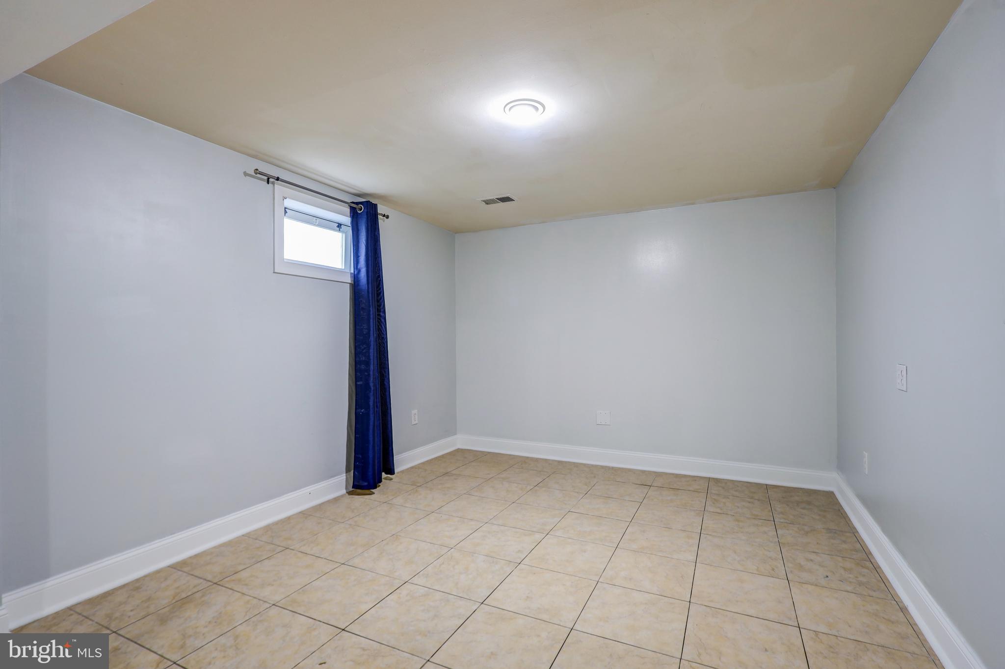 GLENARDEN WOODS - Residential