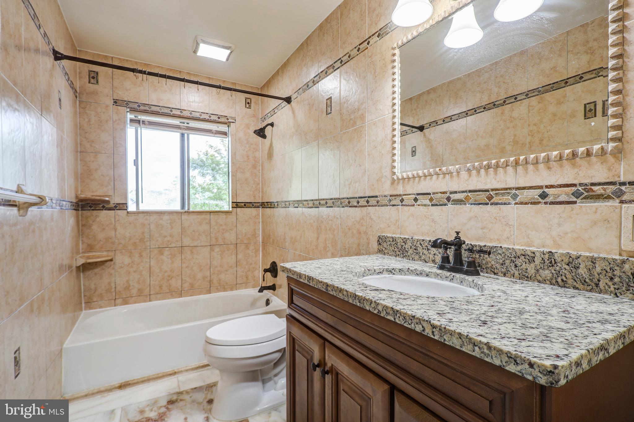 GLENARDEN WOODS - Residential