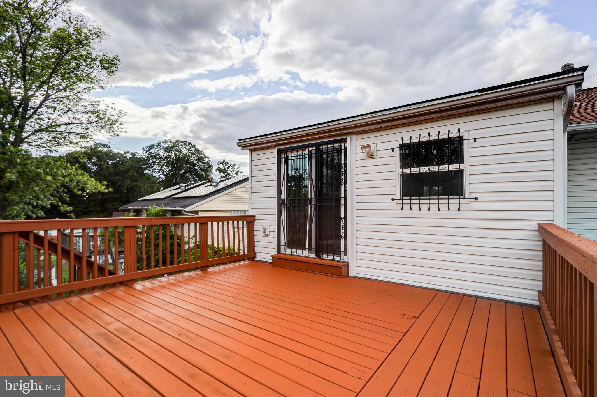 GLENARDEN WOODS - Residential