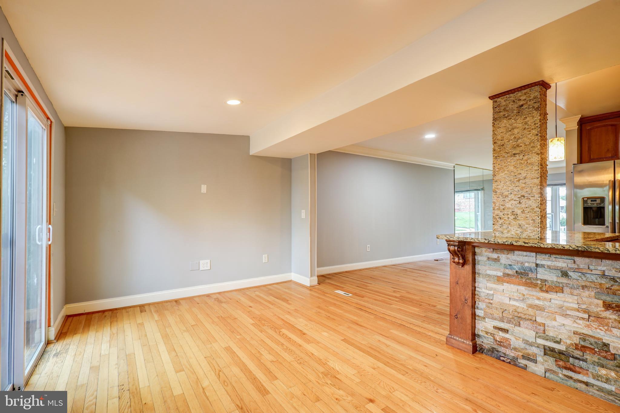 GLENARDEN WOODS - Residential