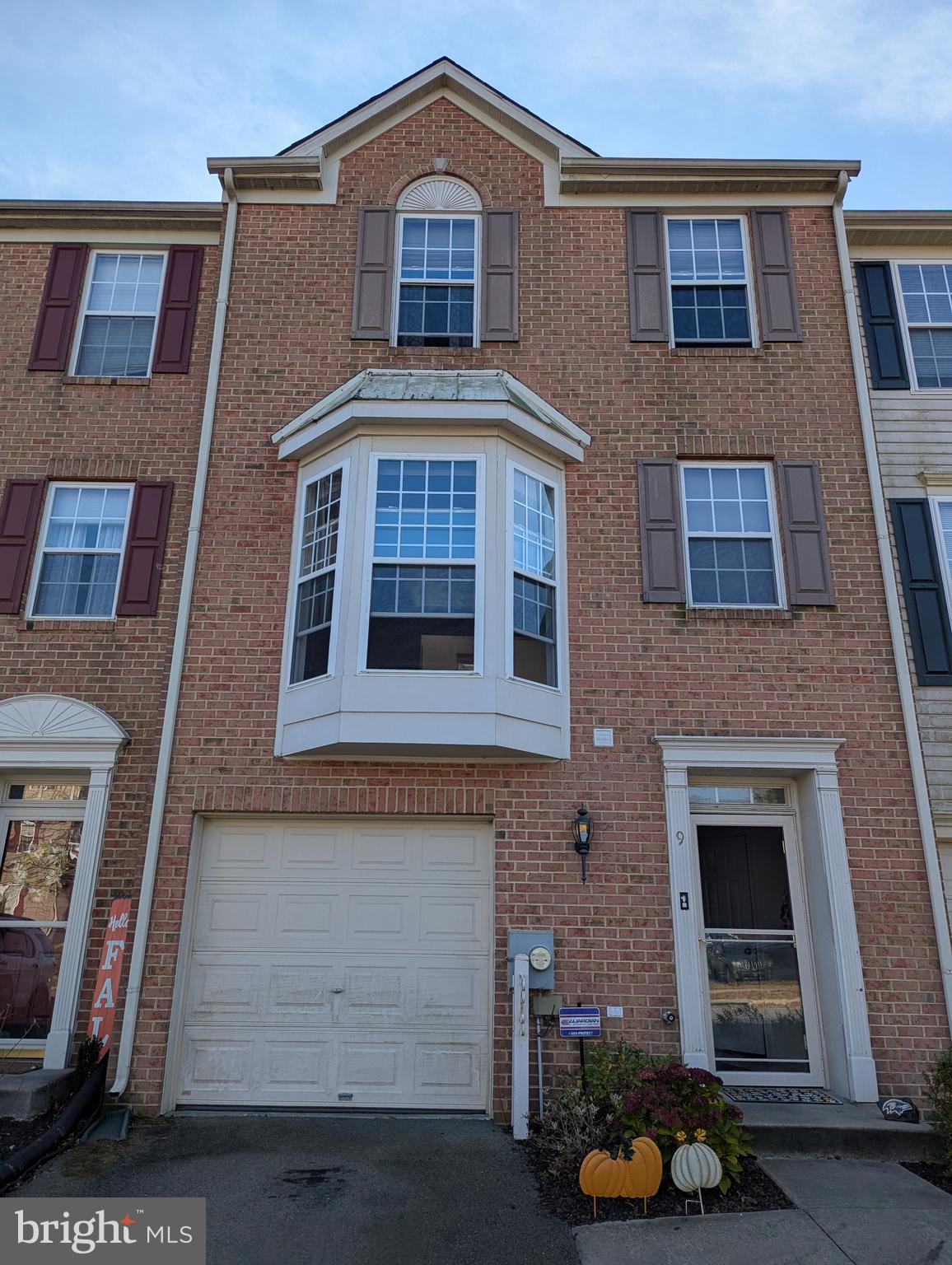 THE COURTS OF MALLORY - Residential