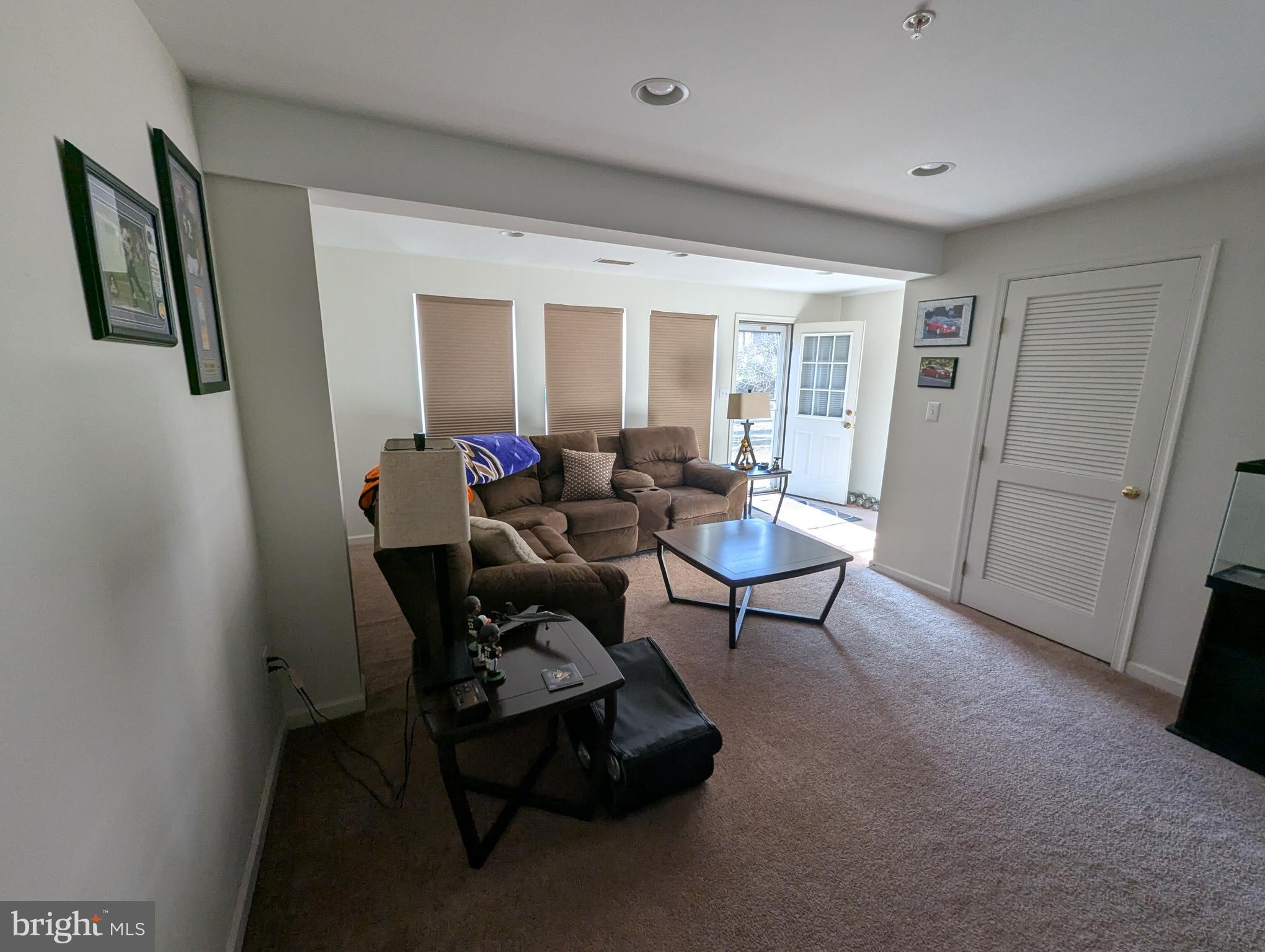 THE COURTS OF MALLORY - Residential