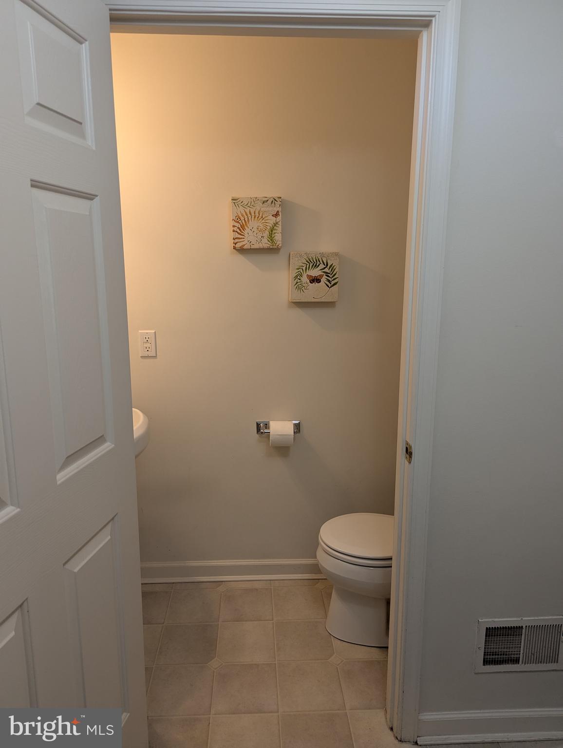 THE COURTS OF MALLORY - Residential