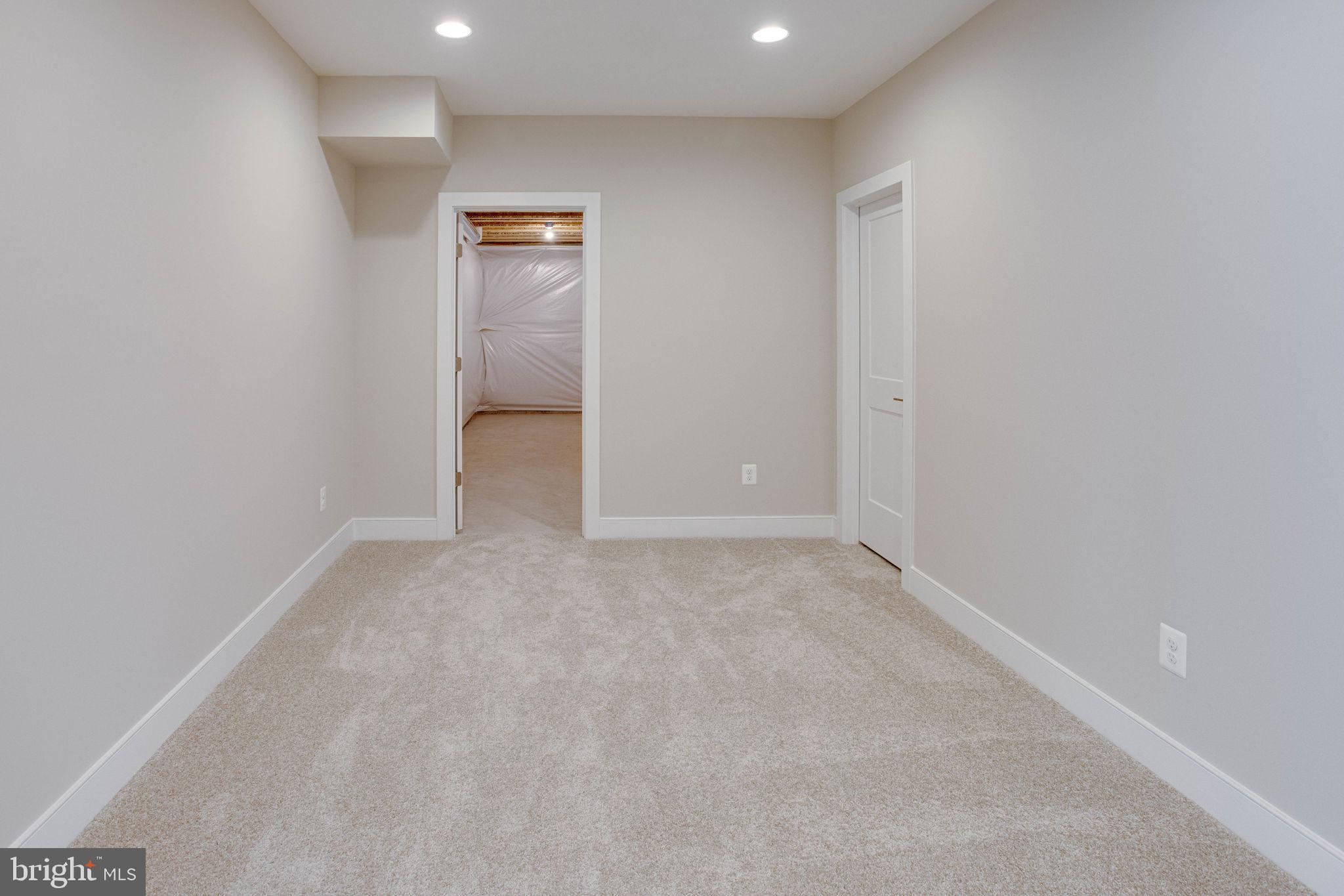 DUNN LORING WOODS - Residential