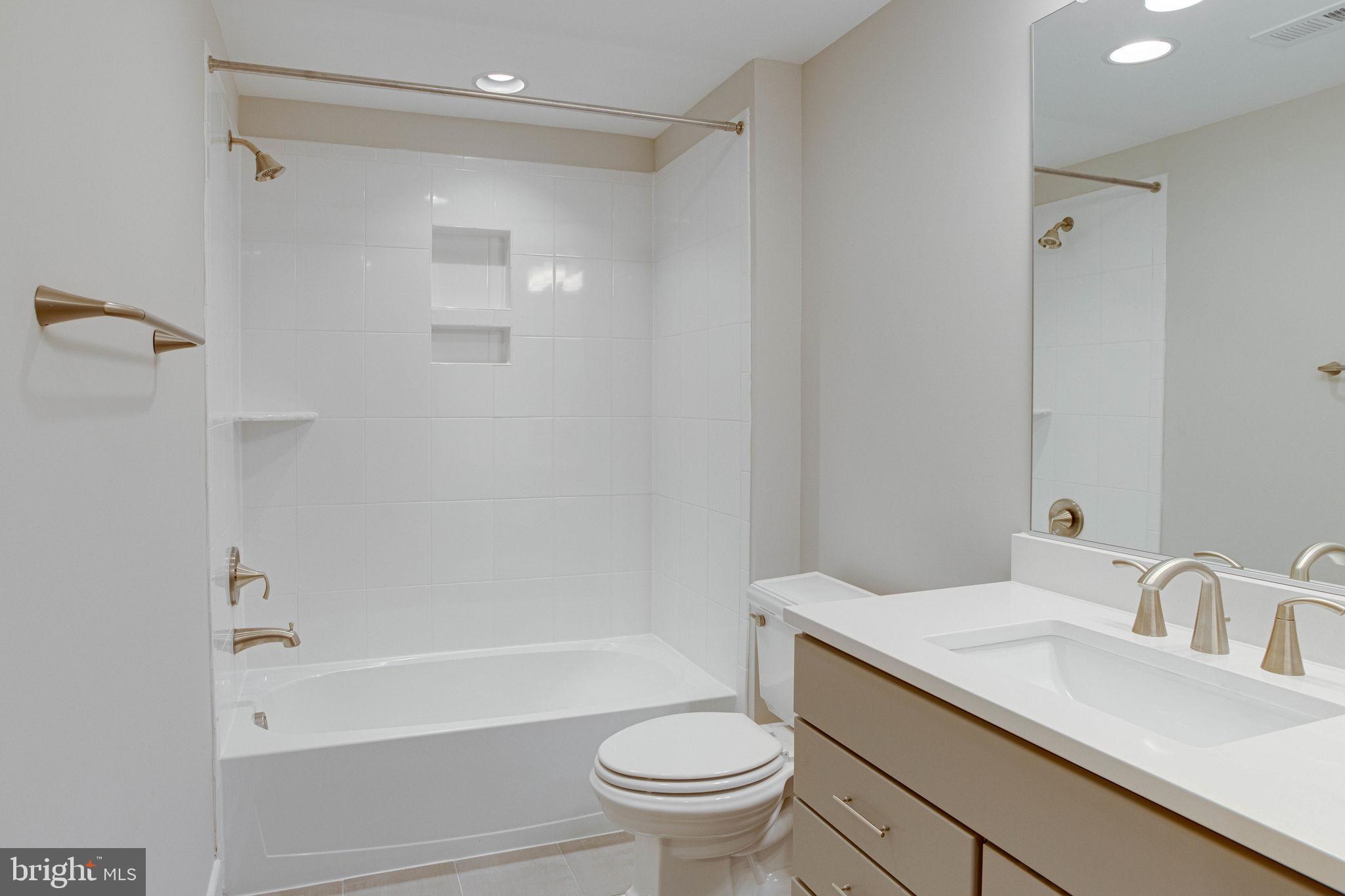 DUNN LORING WOODS - Residential