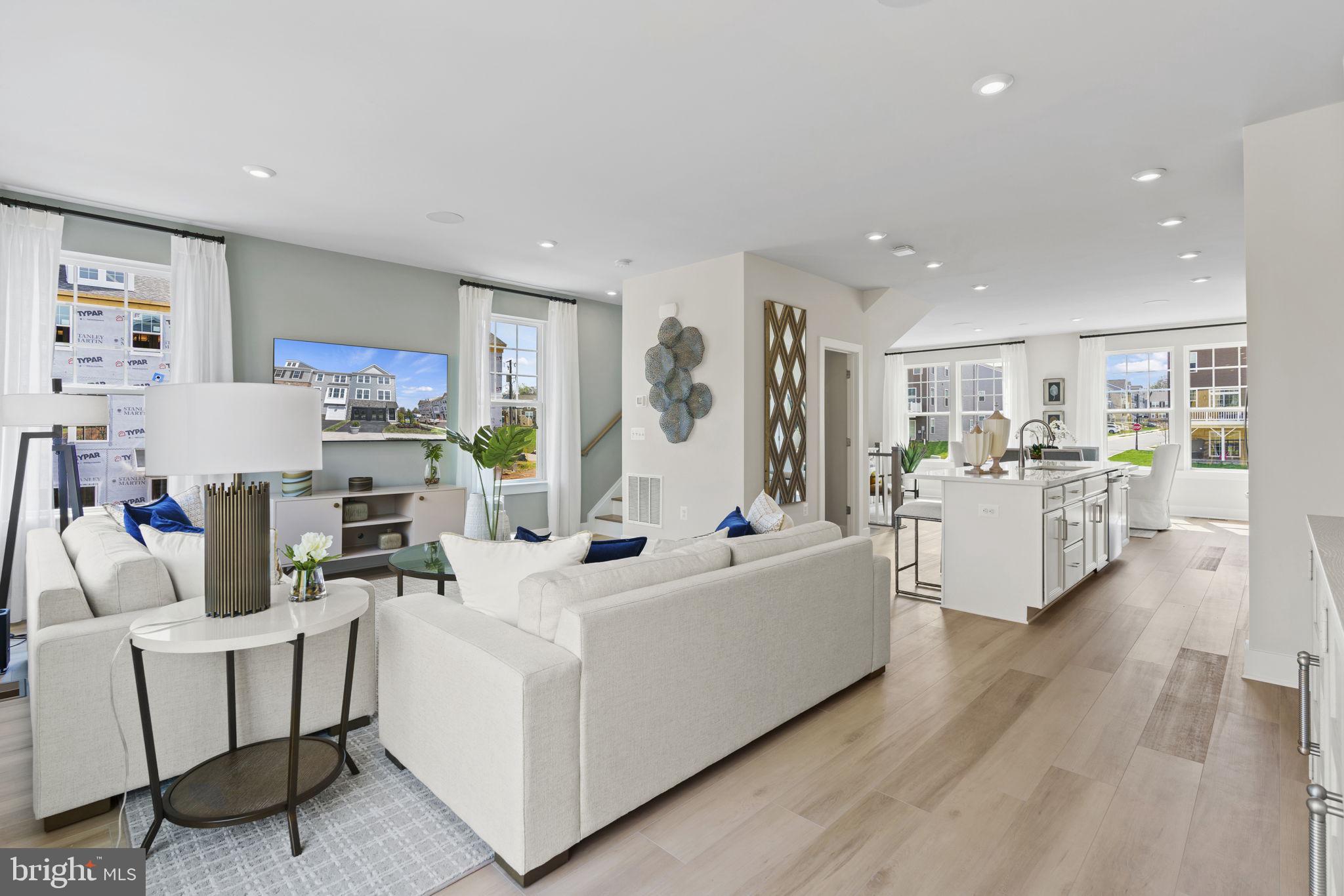 POTOMAC SHORES - Residential