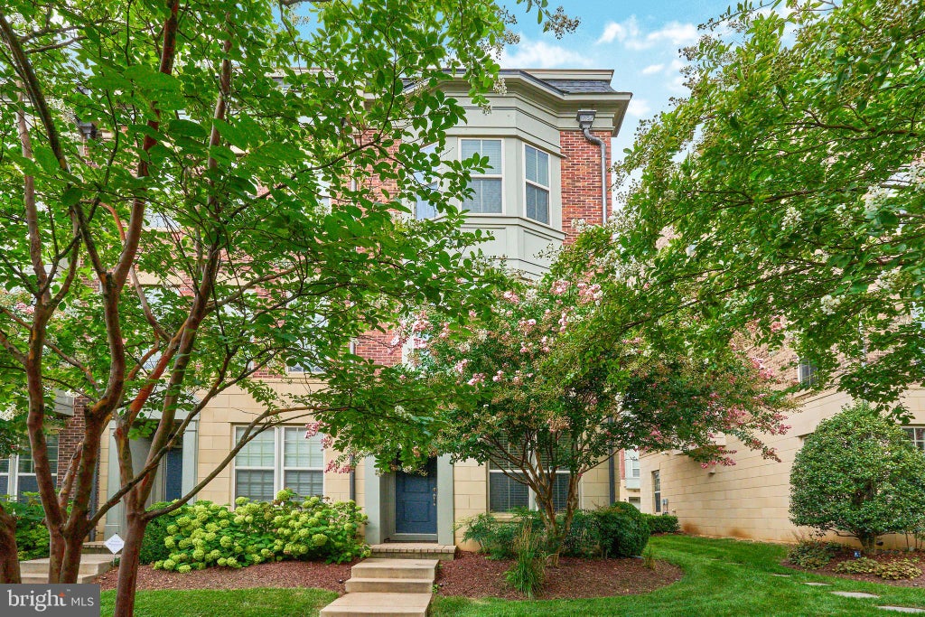 Photo of 866 Regents Square #336, OXON HILL, MD 20745 (MLS # MDPG2211672)