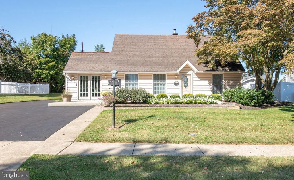 Photo of 7 Canal Road, LEVITTOWN, PA 19057 (MLS # PABU2107356)