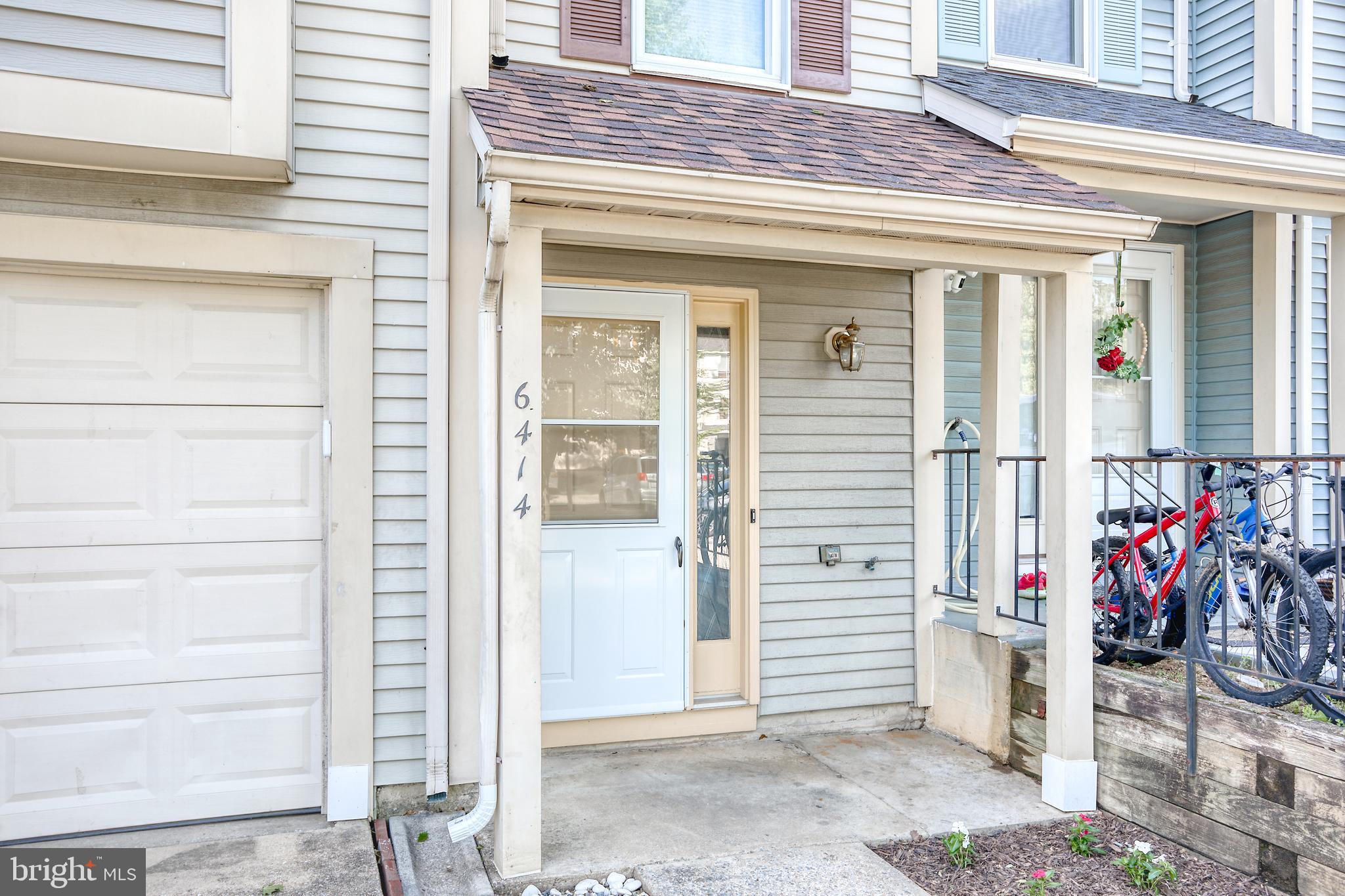 6414 AUTUMN GOLD COURT