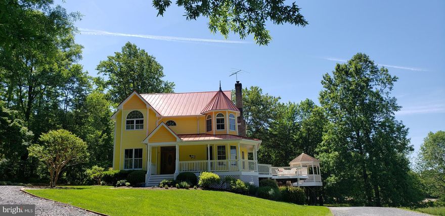 34+/- acres improved with a custom-built home boasting over 4000sqft of living space. 4/5 bedrooms, 5 bathrooms, 10' ceilings on main level, 9' ceilings on upper, over-sized attached 2-car-garage, expansive multi-tiered deck and wrap-around porch, 1+ acre pond, 32'x32' detached garage/barn, privacy and seclusion abounds. Poolesville Schools.