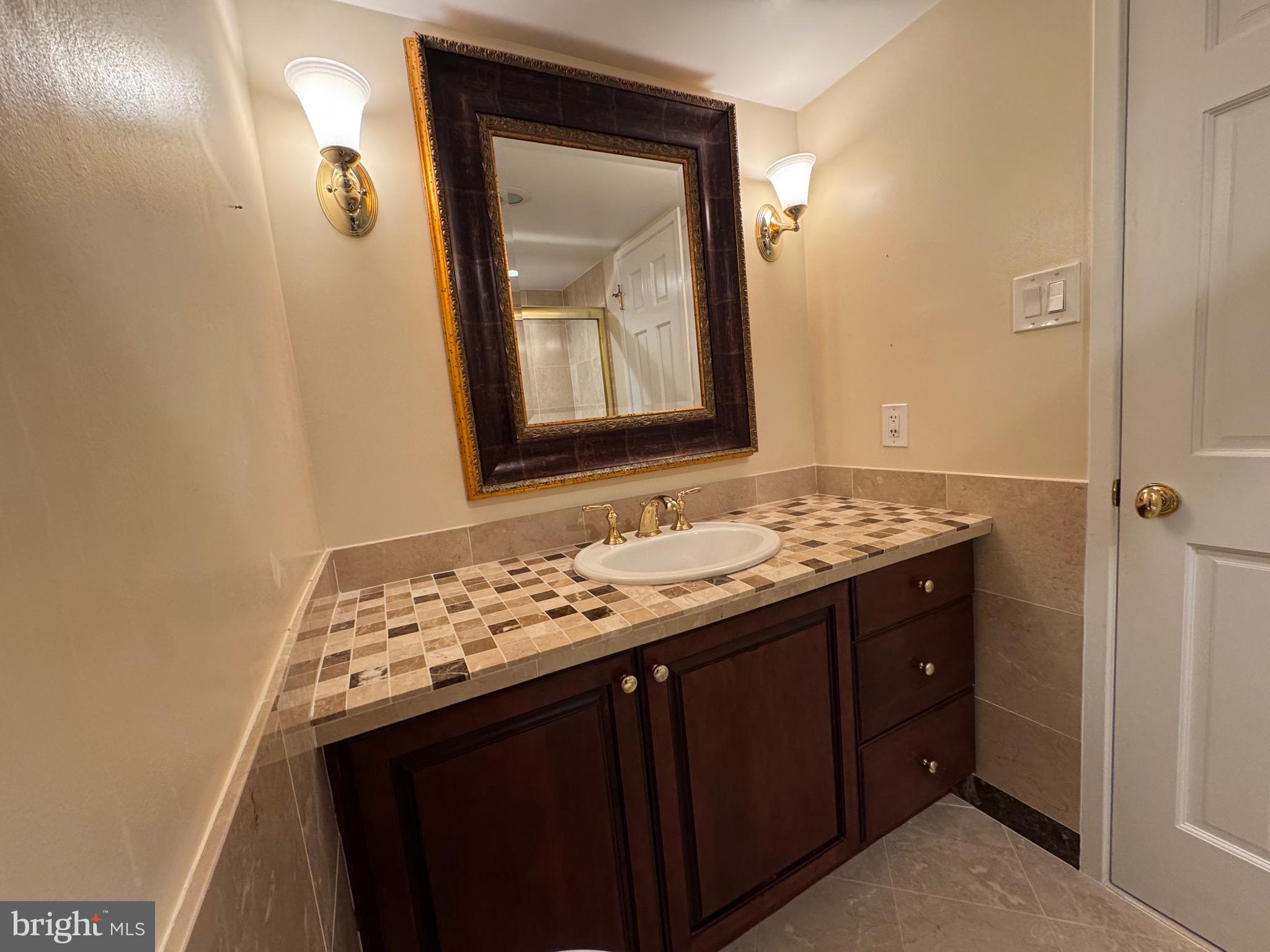 WATERGATE AT LANDMARK - Residential Lease