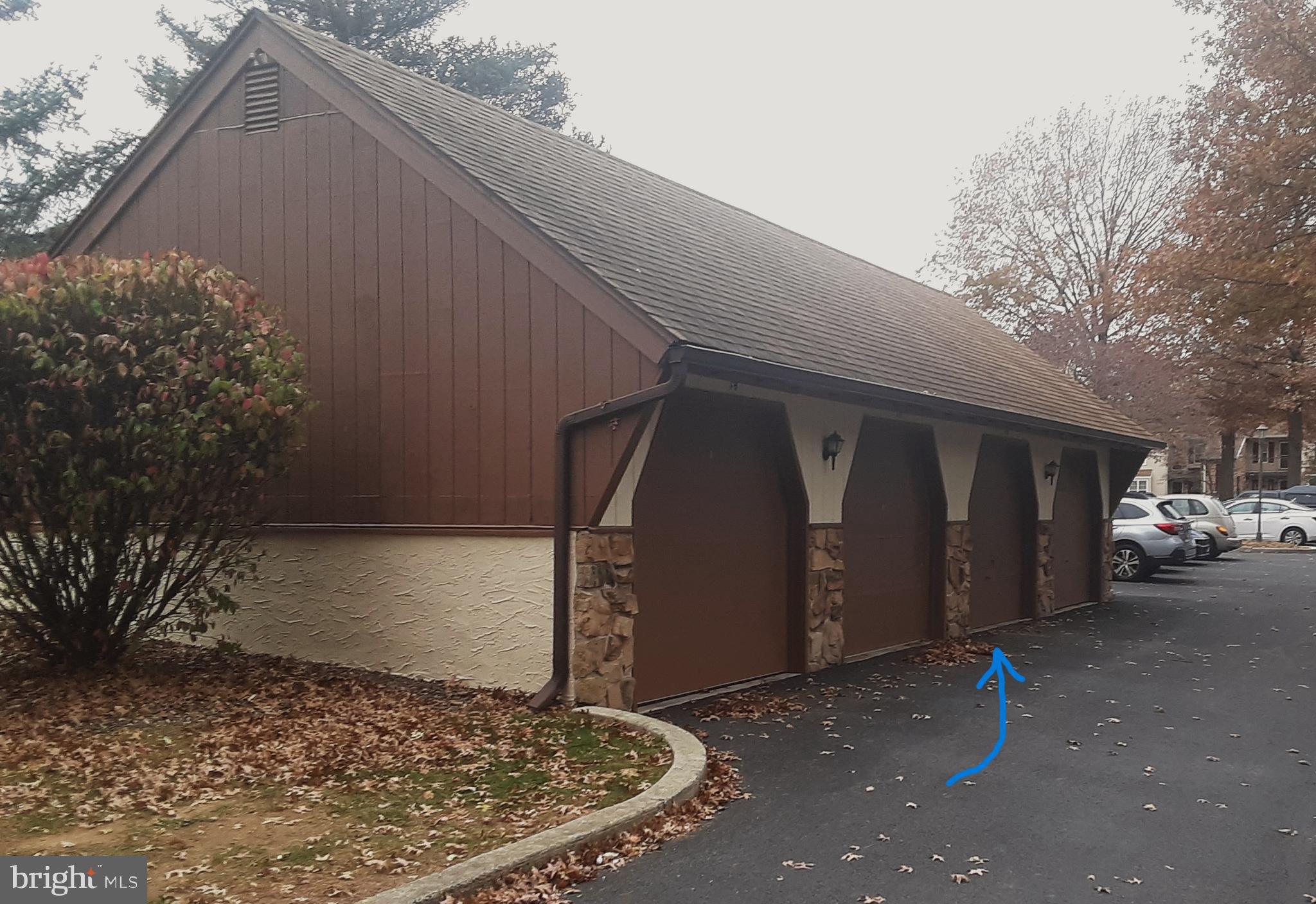 VALLEY GREEN CONDO - Residential Lease