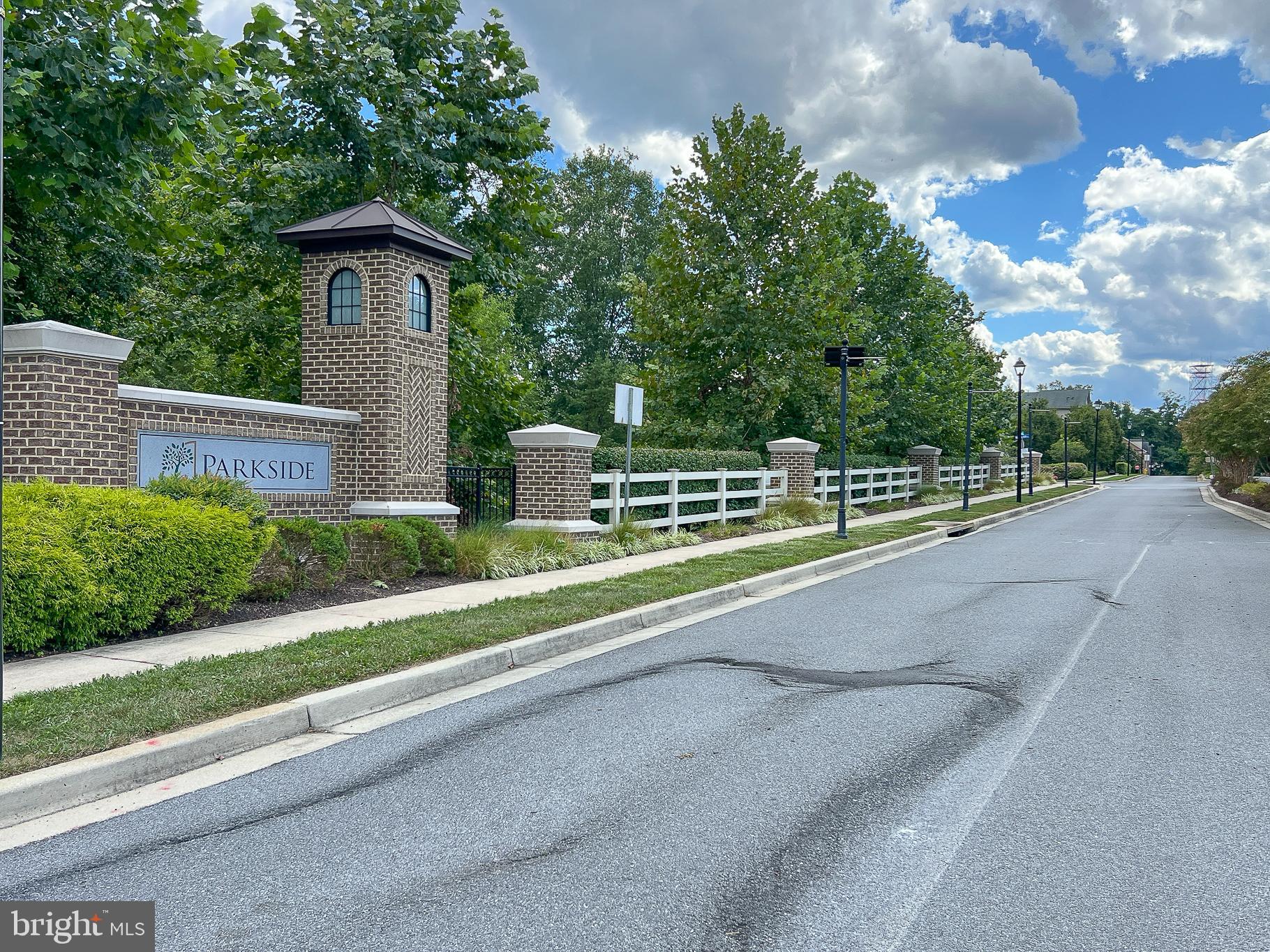 PARKSIDE - Residential