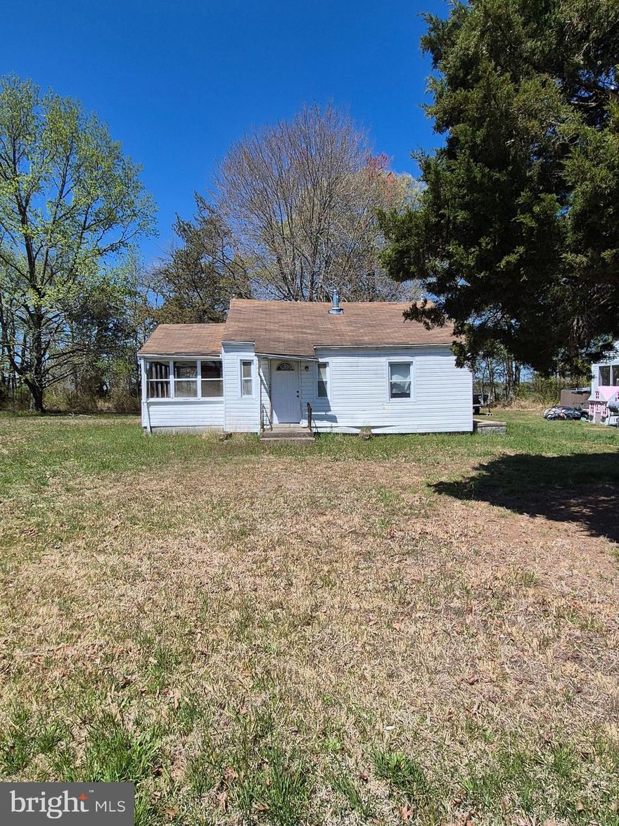 AS-IS – Investor Special in Waterfront Community!
Welcome to 22845 Pleasant Ln, Bushwood, MD 20618 — a prime opportunity for investors or buyers with vision. Situated on a spacious double lot (Lots 19 & 20 totaling approximately half an acre), this property offers incredible potential for expansion, renovation, or future value growth.
The home is being sold AS-IS, but key essentials are already in place — running water, a new heater, and functional systems throughout. A new A/C unit was installed at the rear of the home, adding to the property's upside.
Located just approximately 1,000 feet from the water, this home is part of a desirable waterfront community, making it an excellent option for a starter home, vacation retreat, or investment project.
With ample lot size and room to grow, this is a great buy with endless possibilities. Bring your ideas and transform this property into something truly special!