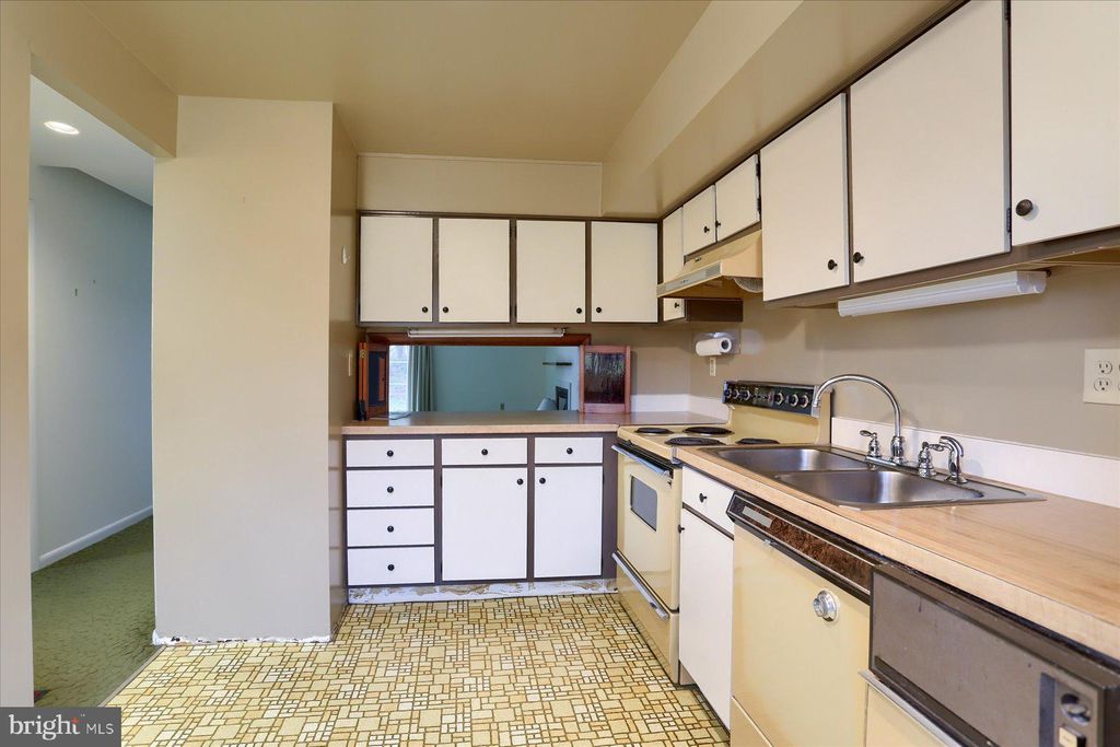 Photo of 15 Dogwood Lane, Mountville, PA 17554 (MLS # PALA2048514)