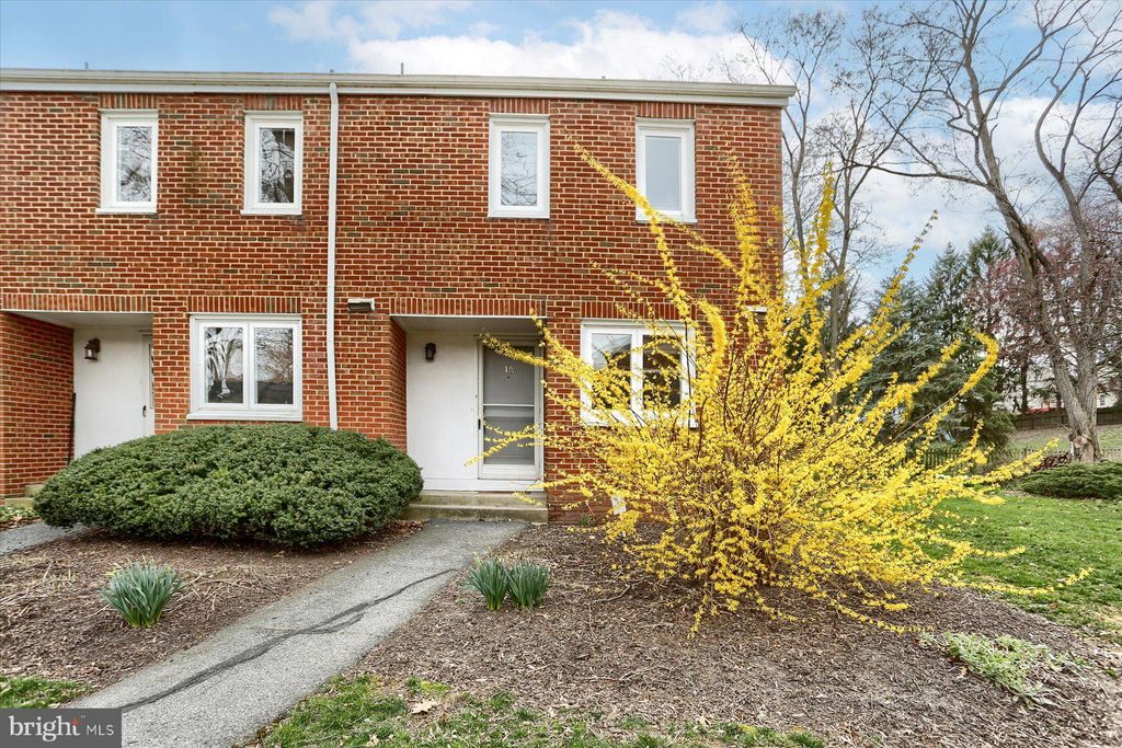 Photo of 15 Dogwood Lane, Mountville, PA 17554 (MLS # PALA2048514)