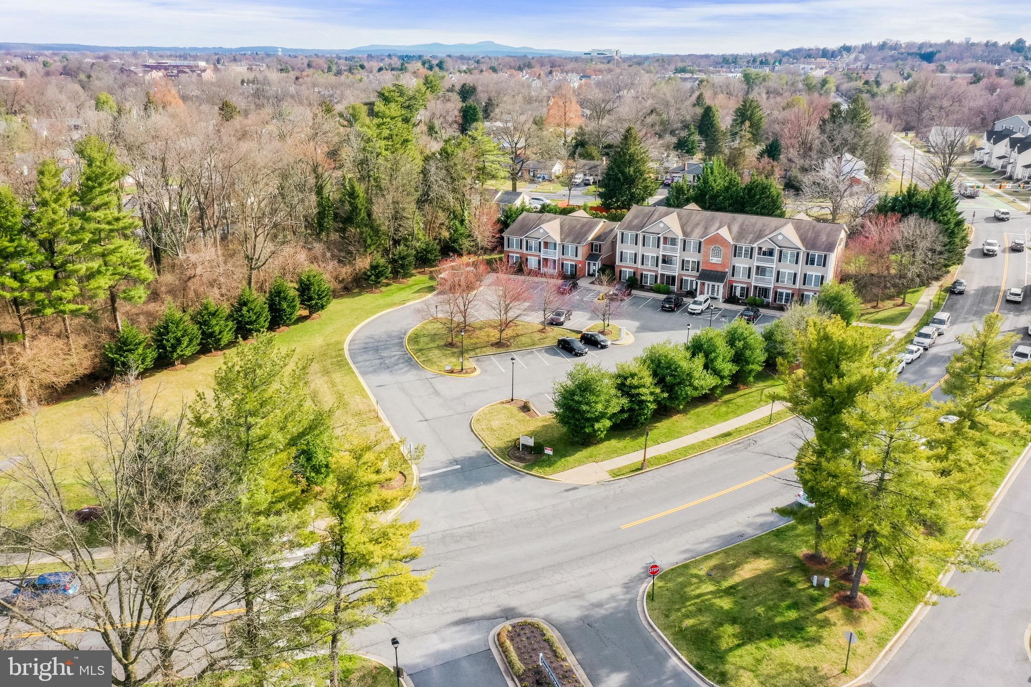 DREAMERS COVE - Residential Lease