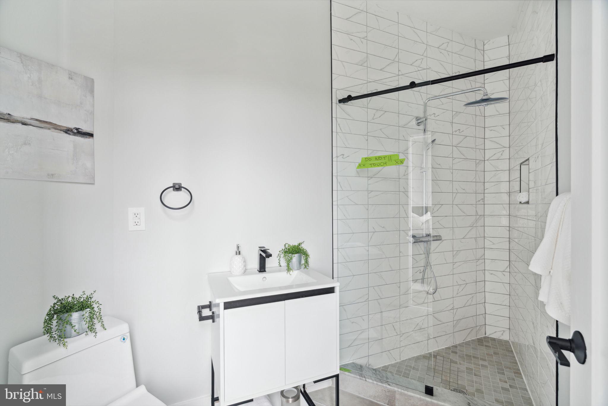 TEMPLE UNIVERSITY - Residential Lease