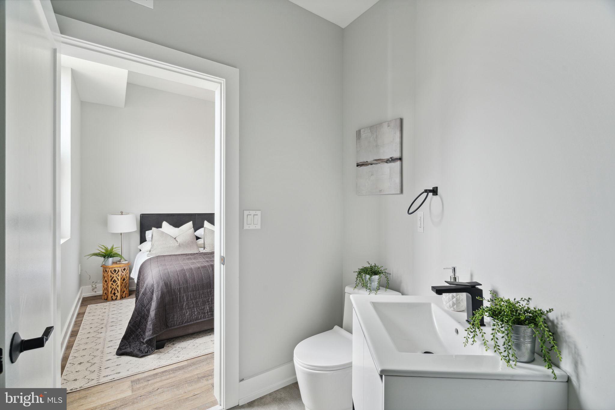 TEMPLE UNIVERSITY - Residential Lease