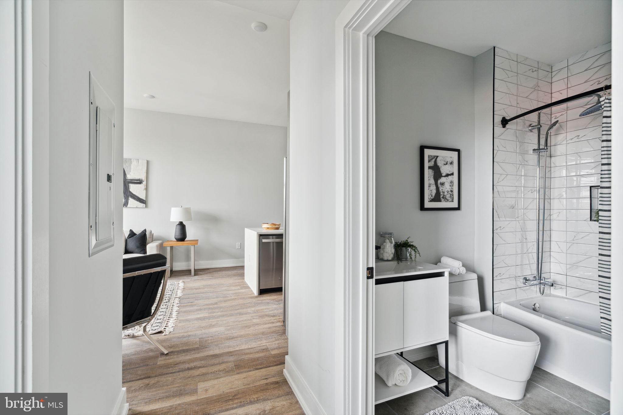 TEMPLE UNIVERSITY - Residential Lease