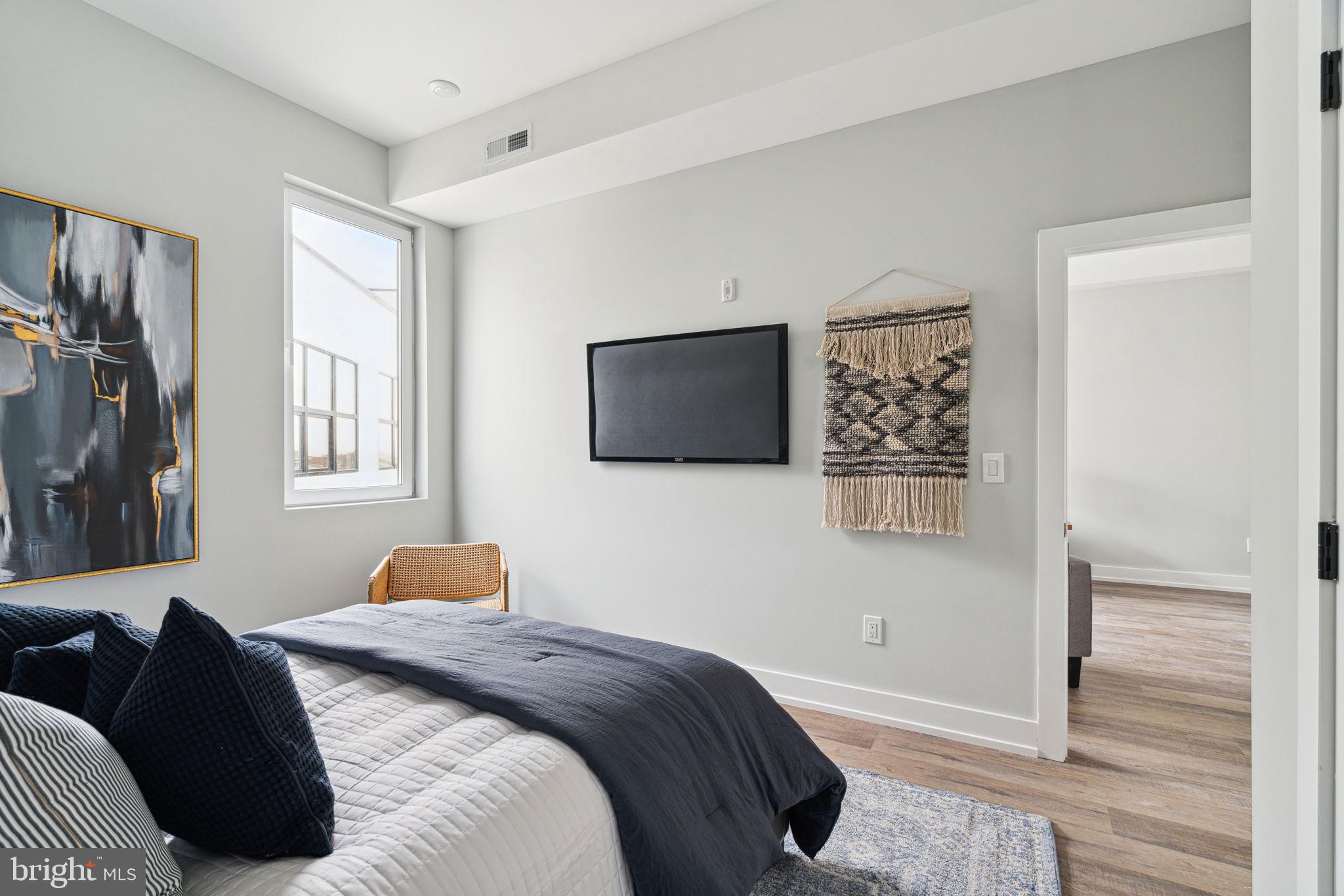 TEMPLE UNIVERSITY - Residential Lease