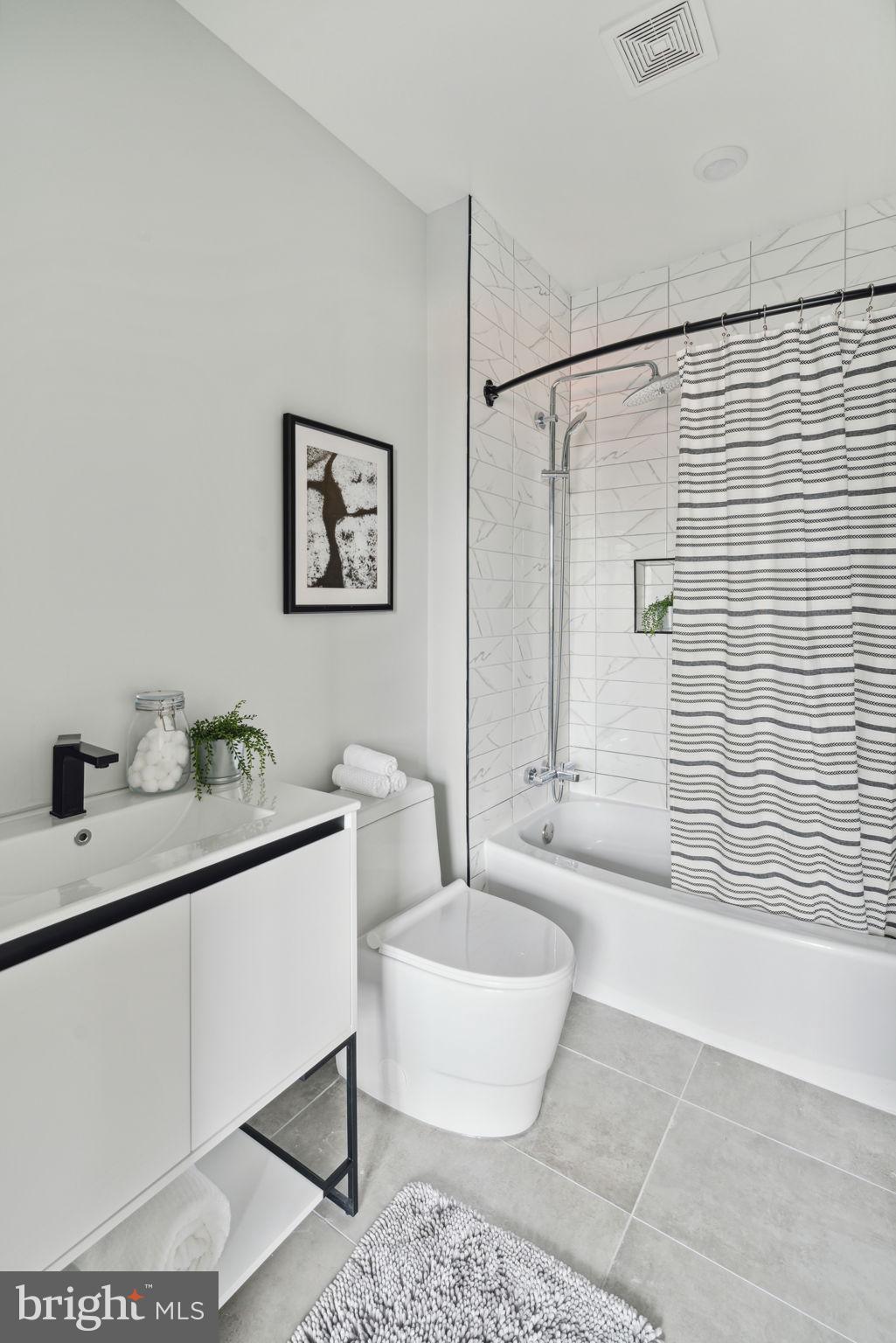 TEMPLE UNIVERSITY - Residential Lease